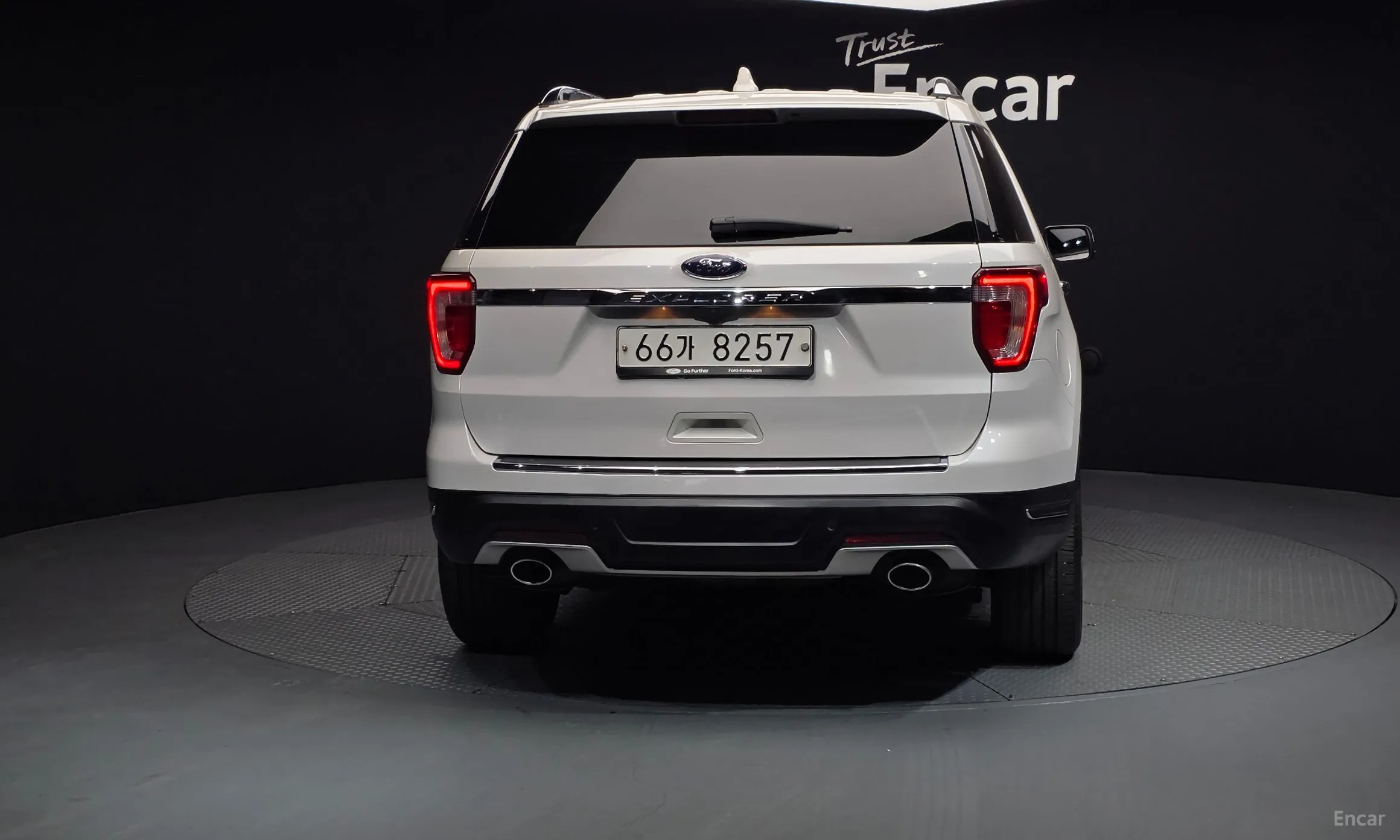 Ford Explorer превью 4