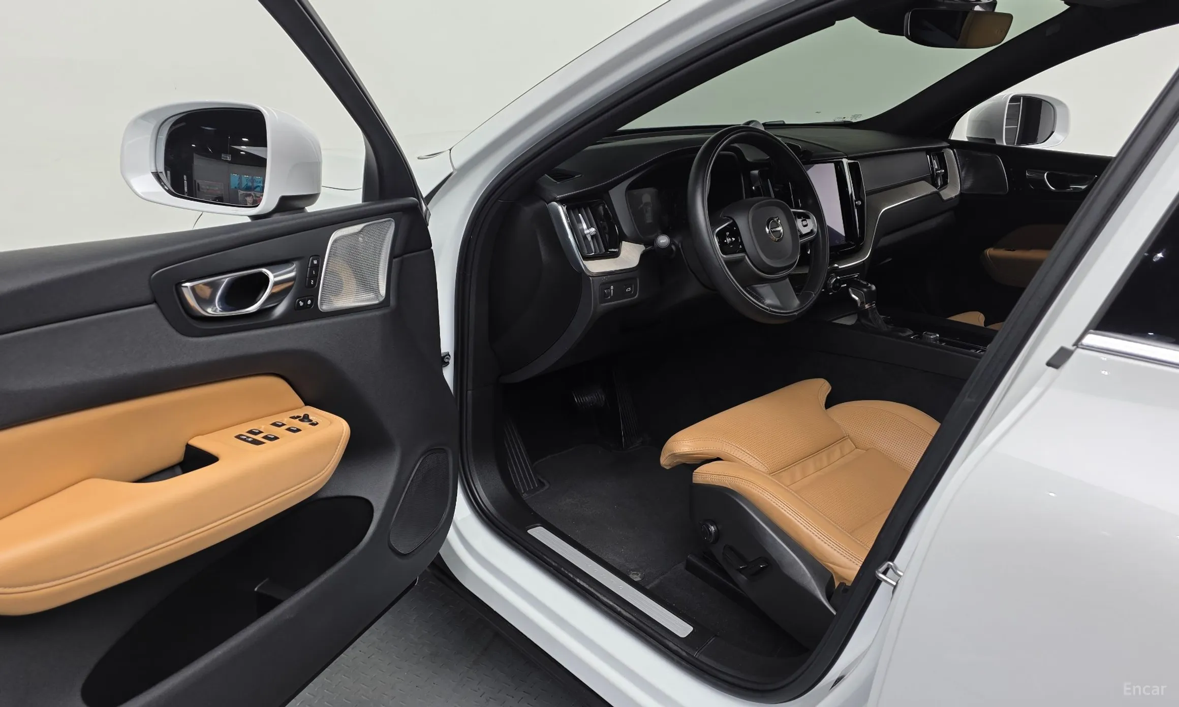 Volvo XC60 Gen 2 превью 10