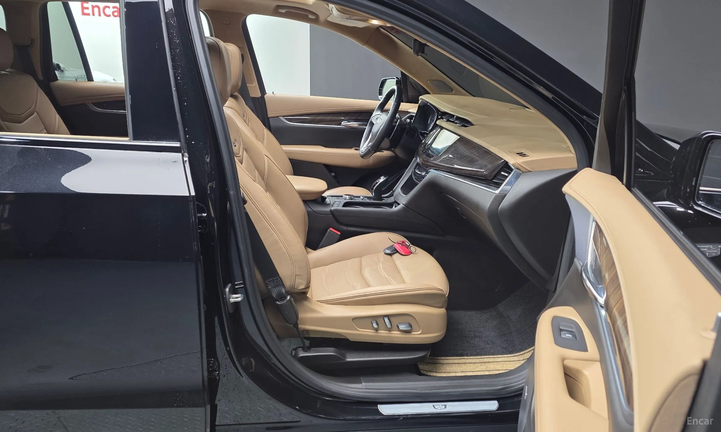 Cadillac XT6 превью 11
