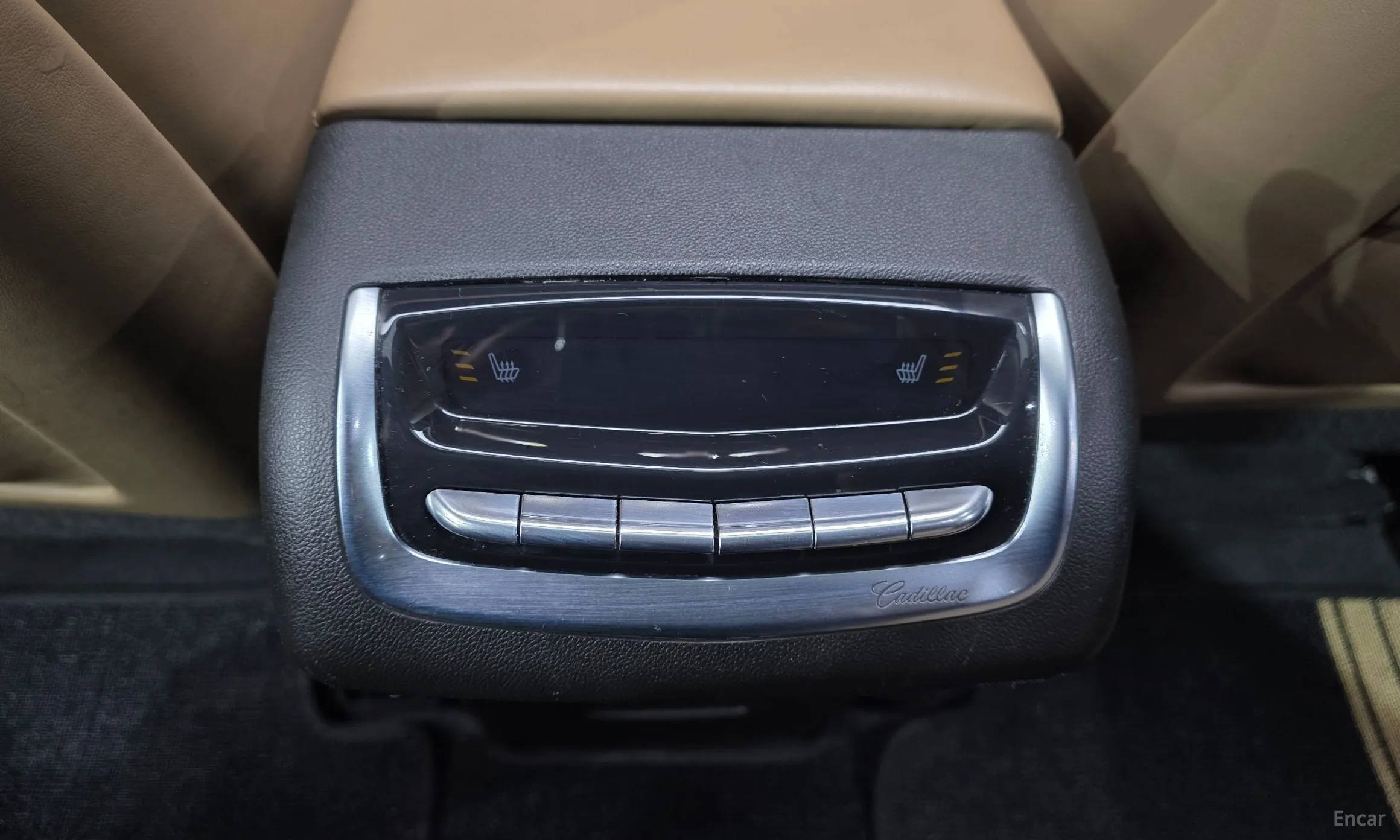 Cadillac XT6 превью 19