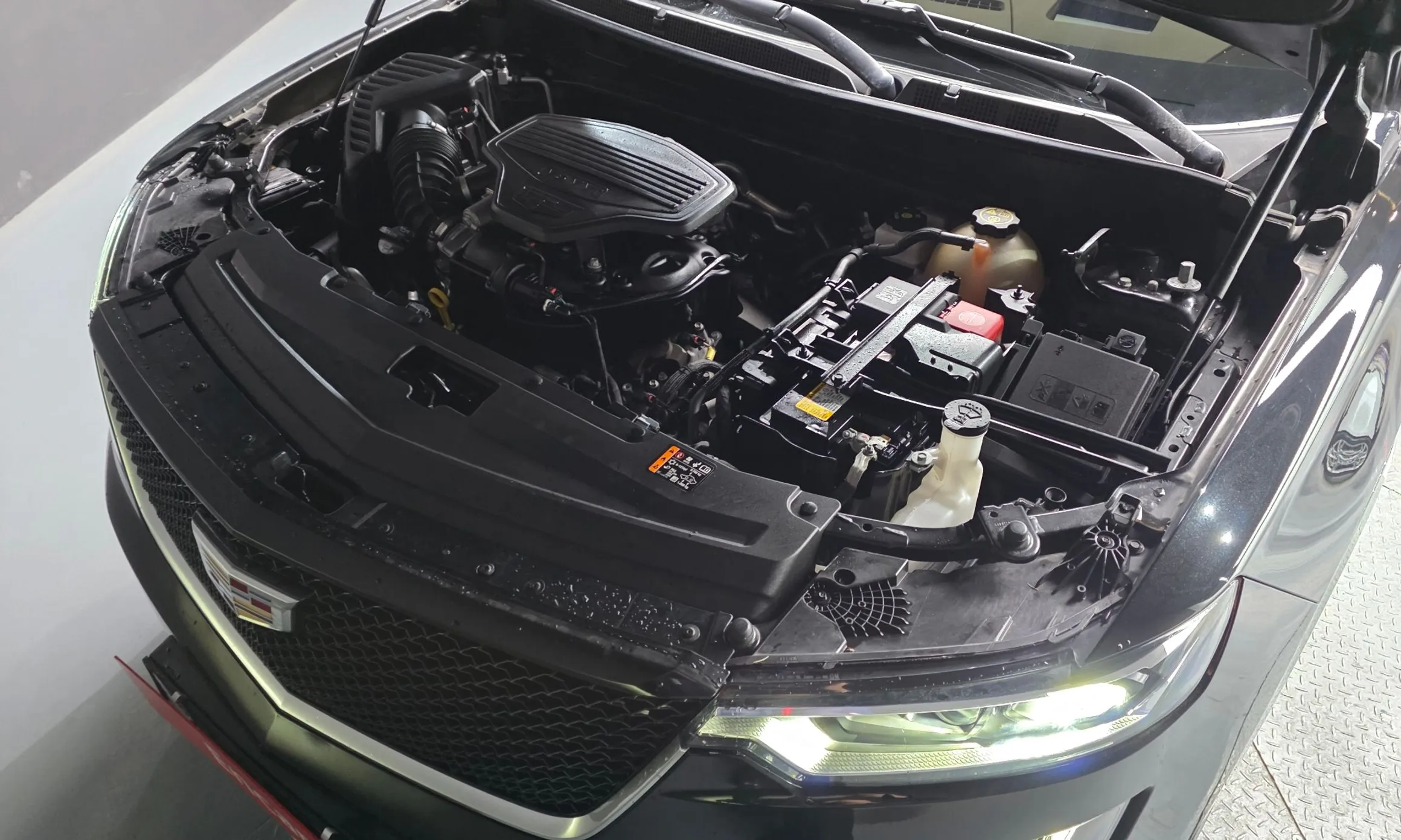 Cadillac XT6 превью 6