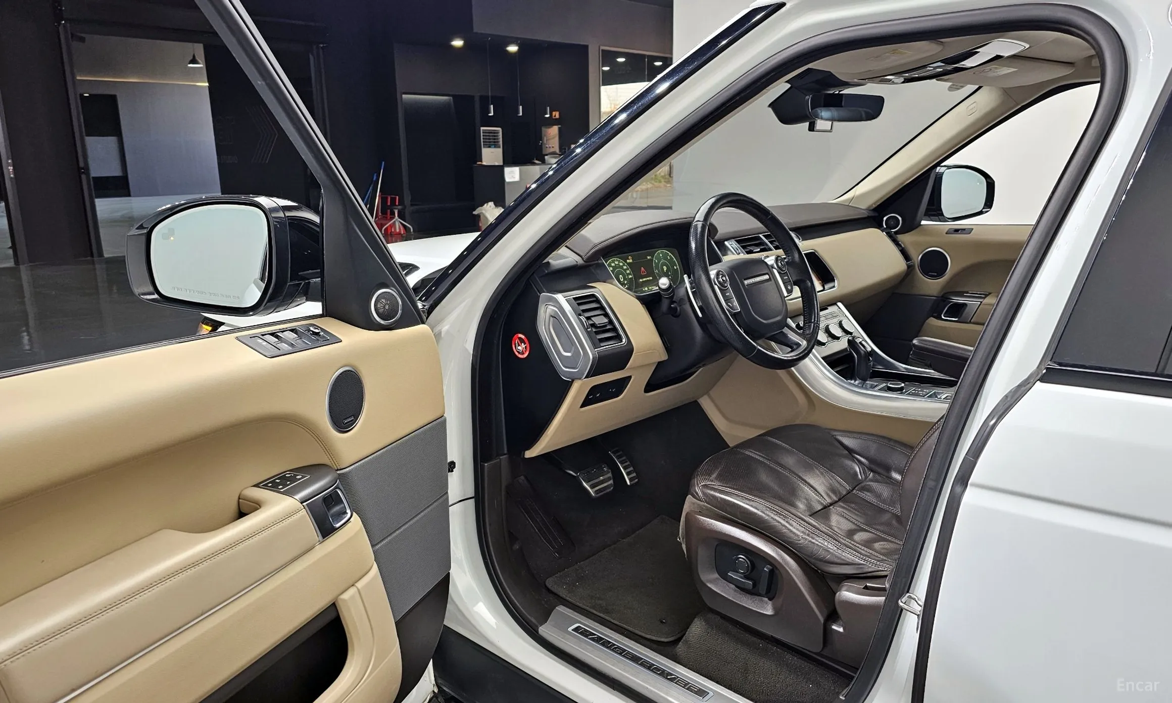 Land Rover Range Rover Sport 2nd Generation превью 11