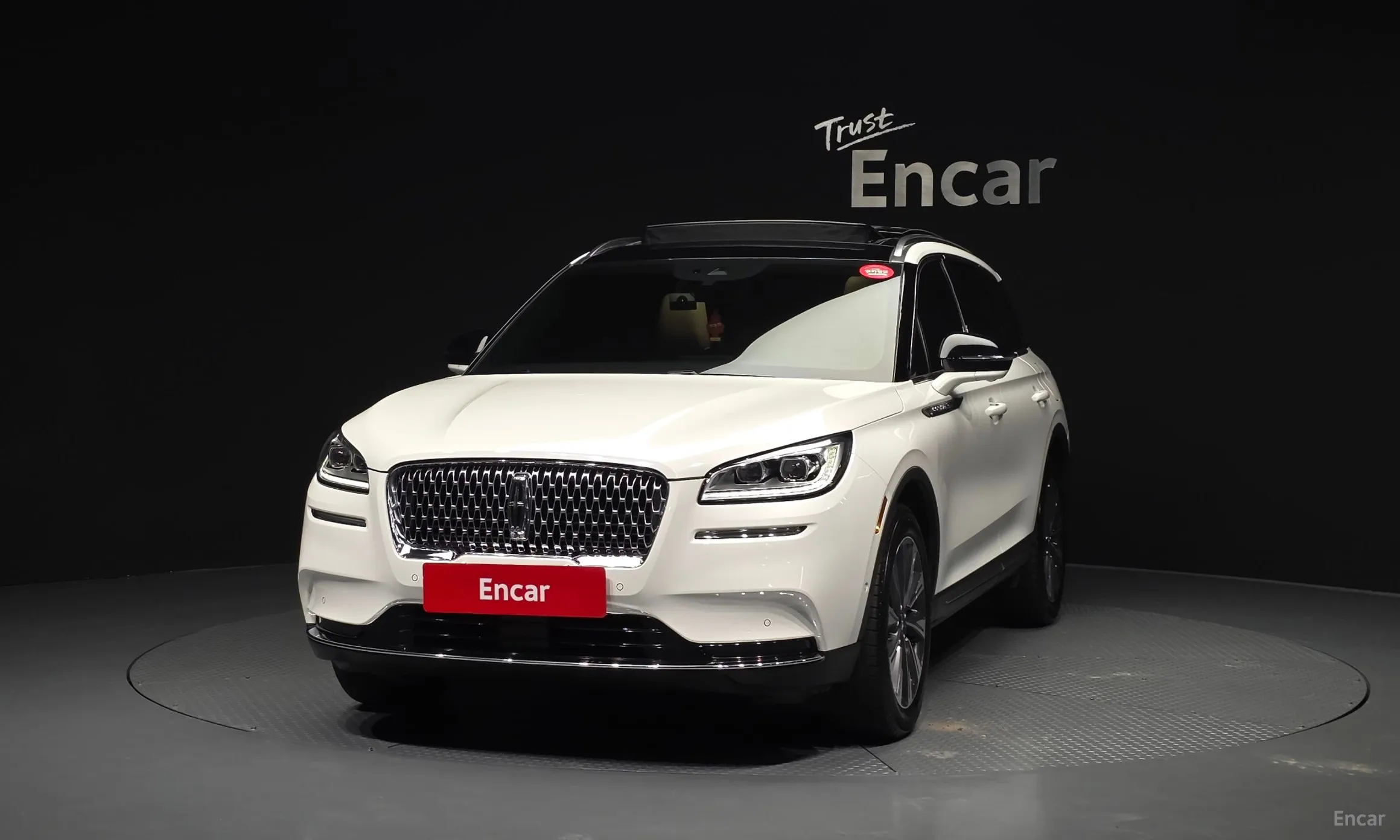 Lincoln Corsair превью 3
