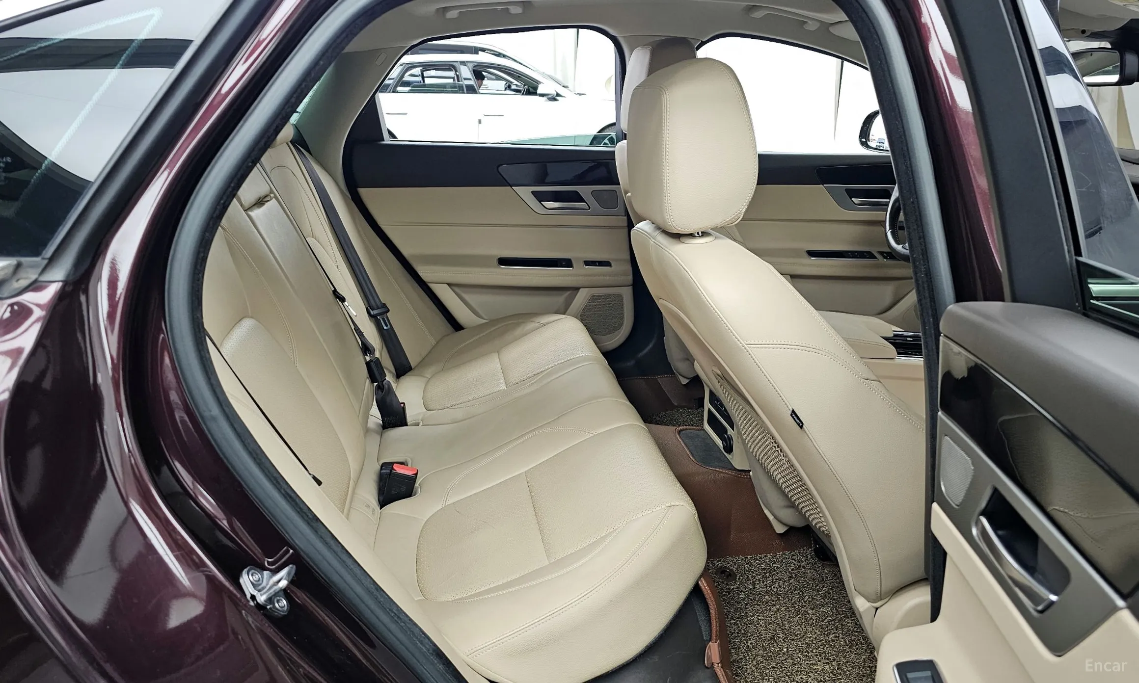 Jaguar XF (x260) превью 12
