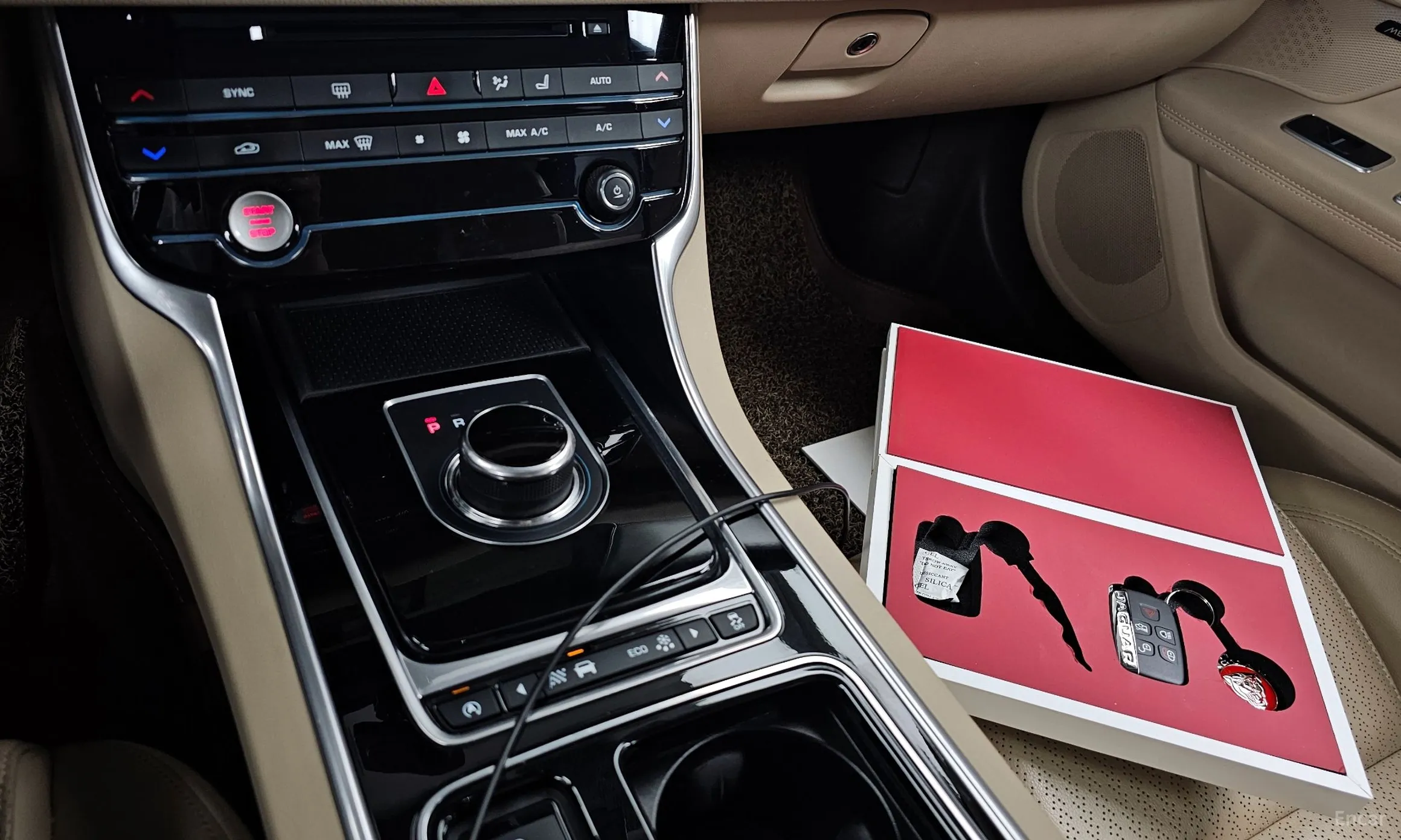 Jaguar XF (x260) превью 9