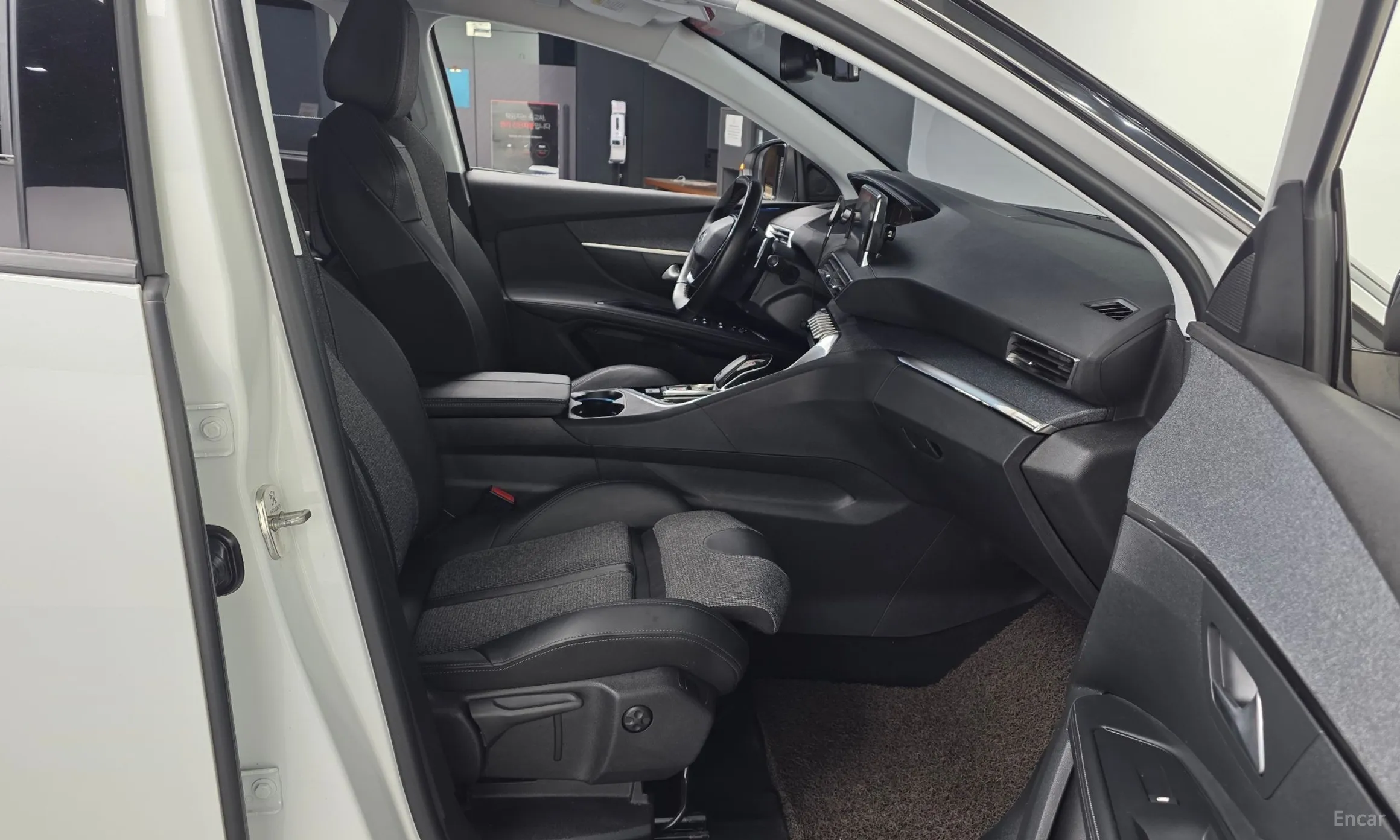 Peugeot 5008 2nd generation превью 11