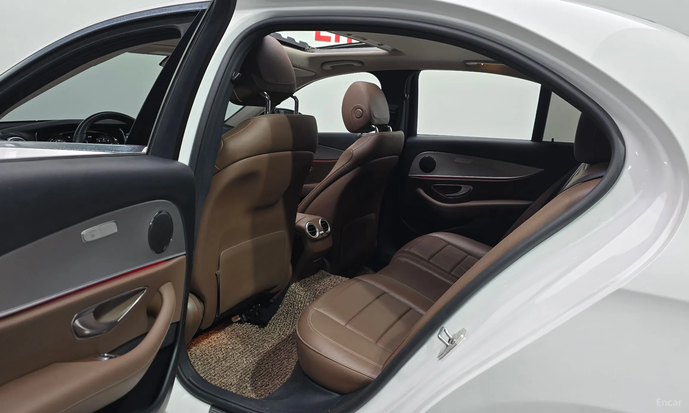 Mercedes Benz E-Class W213 превью 11