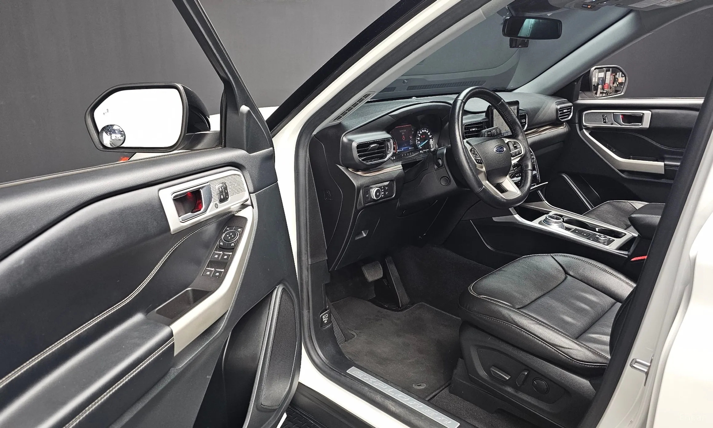 Ford Explorer 6th Generation превью 11