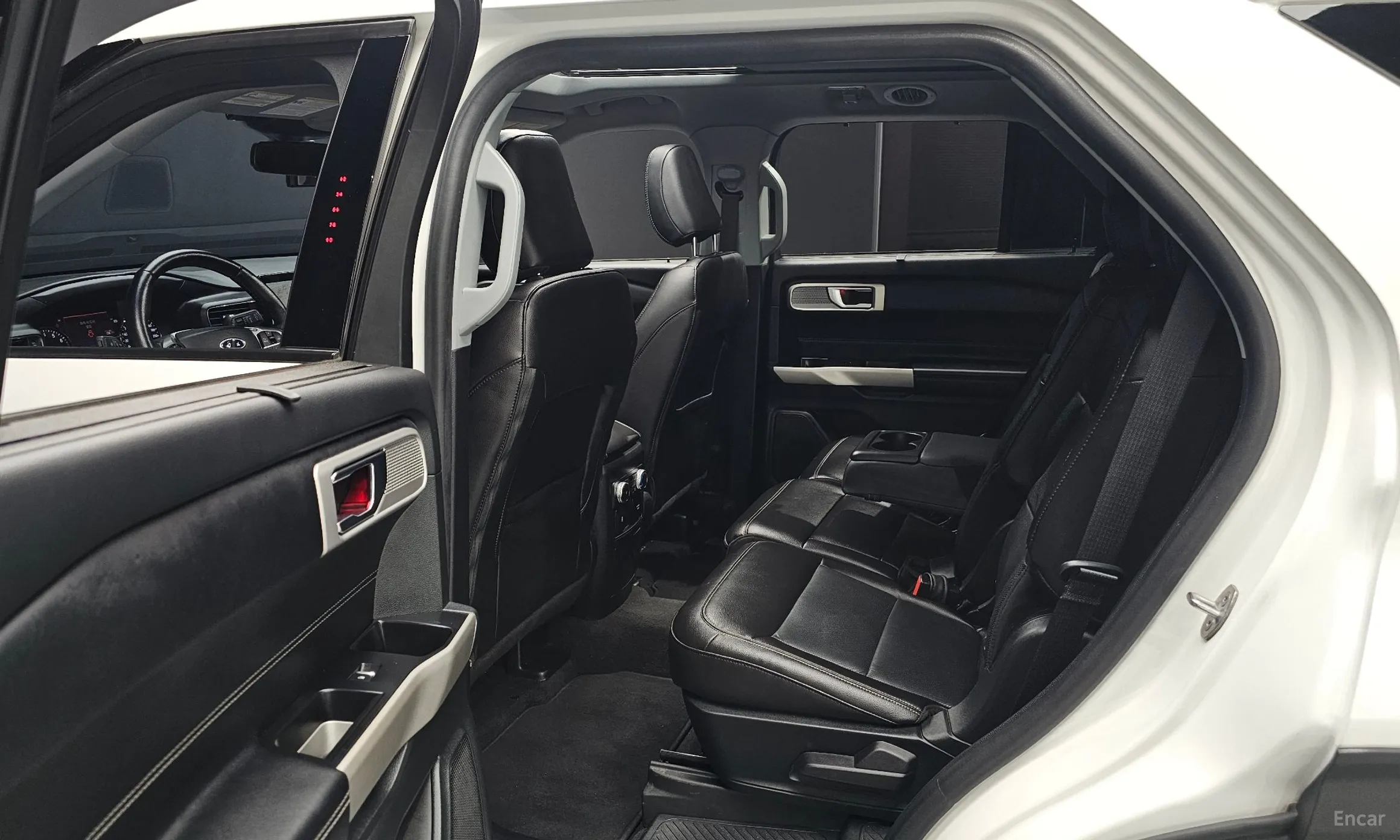 Ford Explorer 6th Generation превью 12