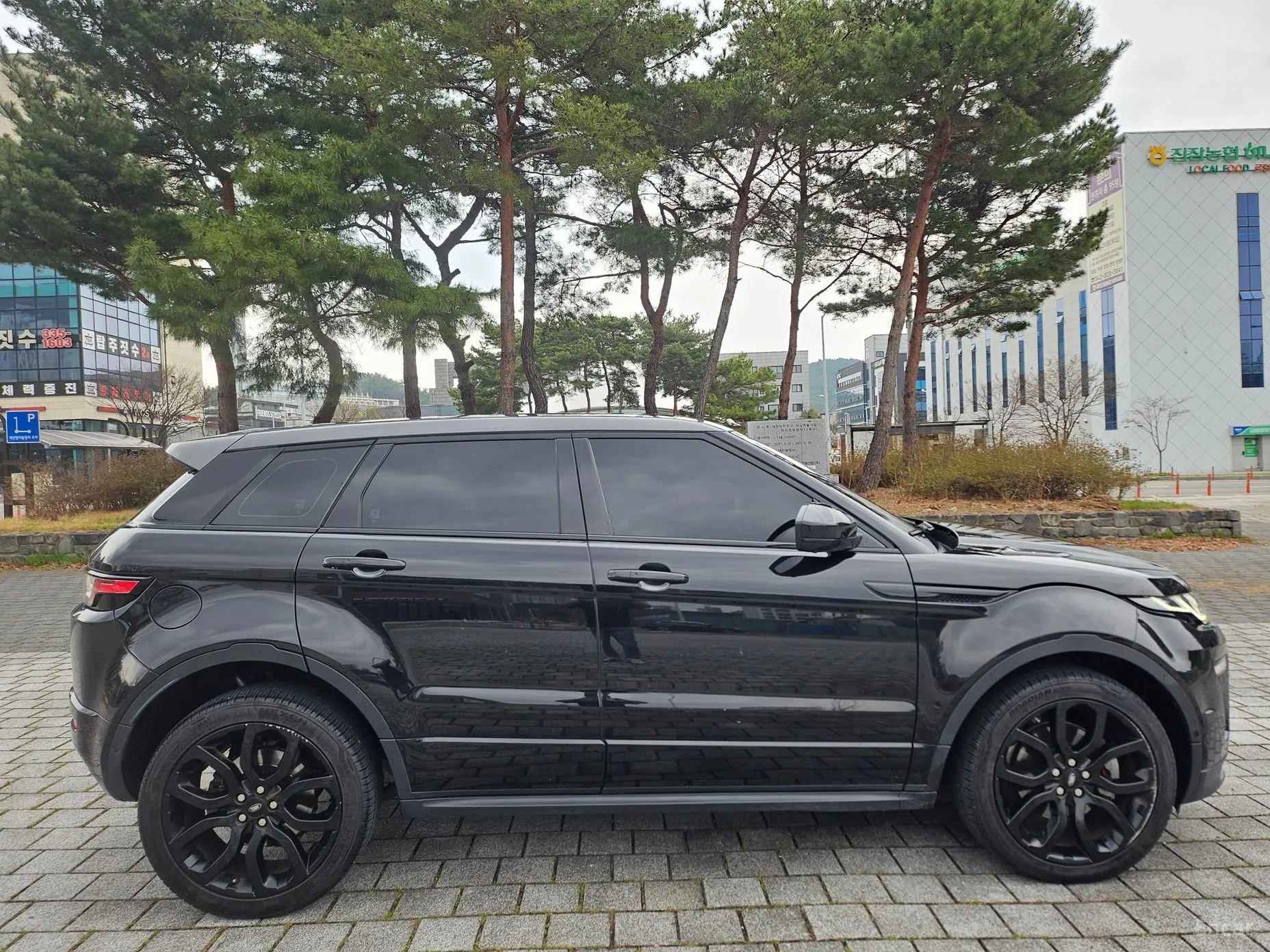 Land Rover Range Rover Evoque превью 4