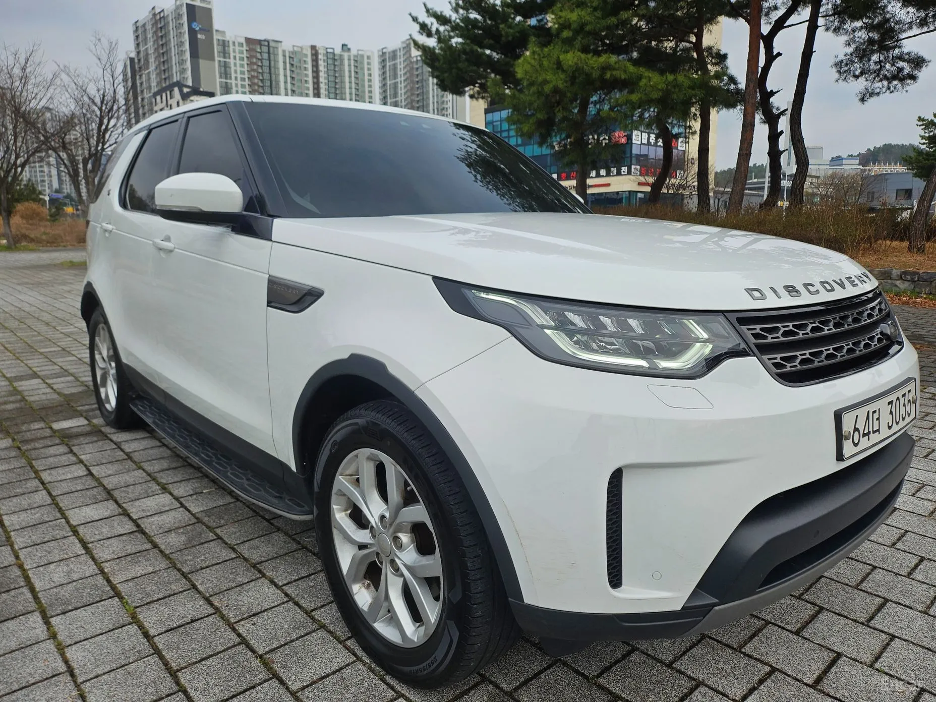 Land Rover Discovery 5 превью 3