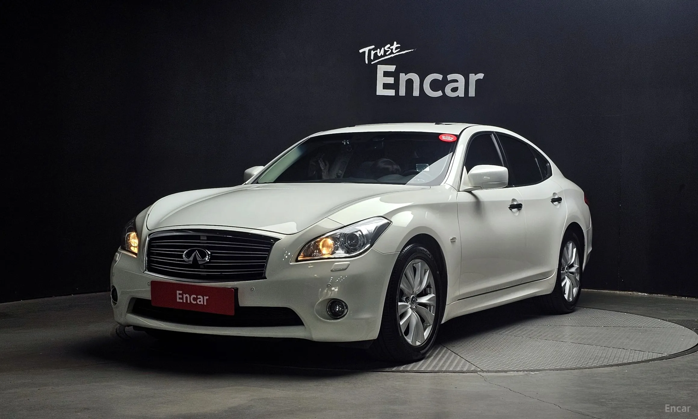 Infiniti M37