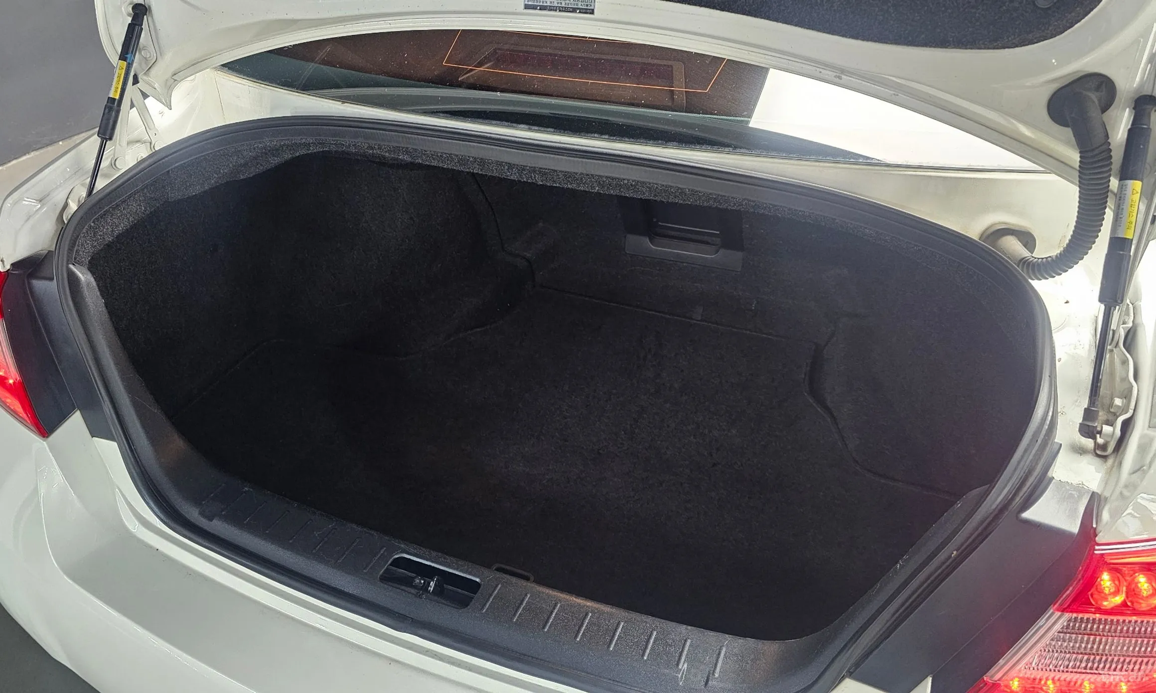 Infiniti M37 превью 20
