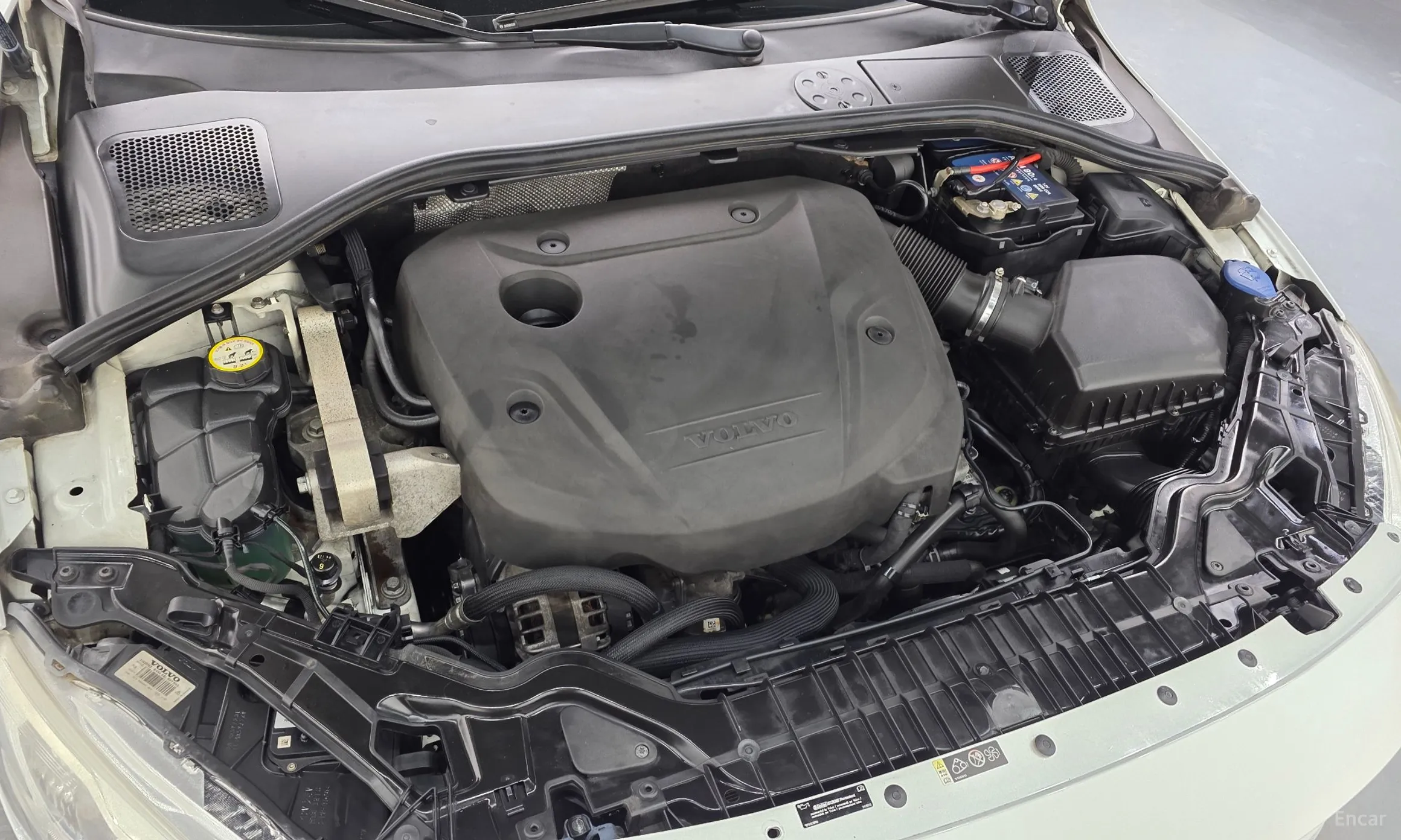 Volvo S60 превью 6