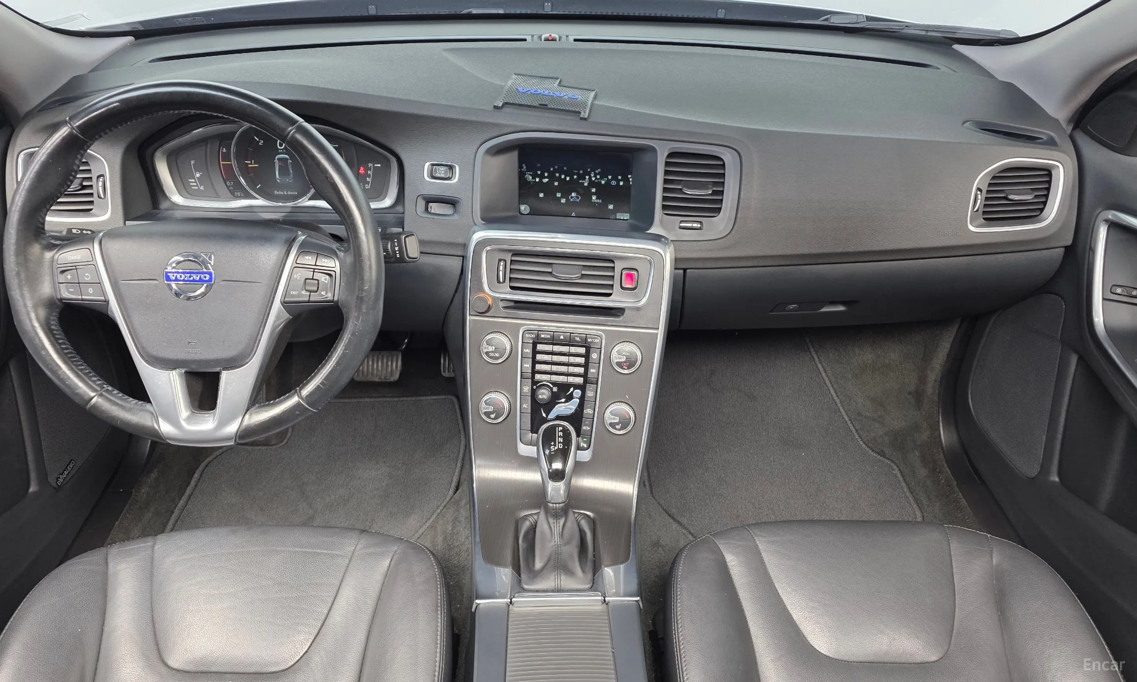 Volvo S60 превью 7