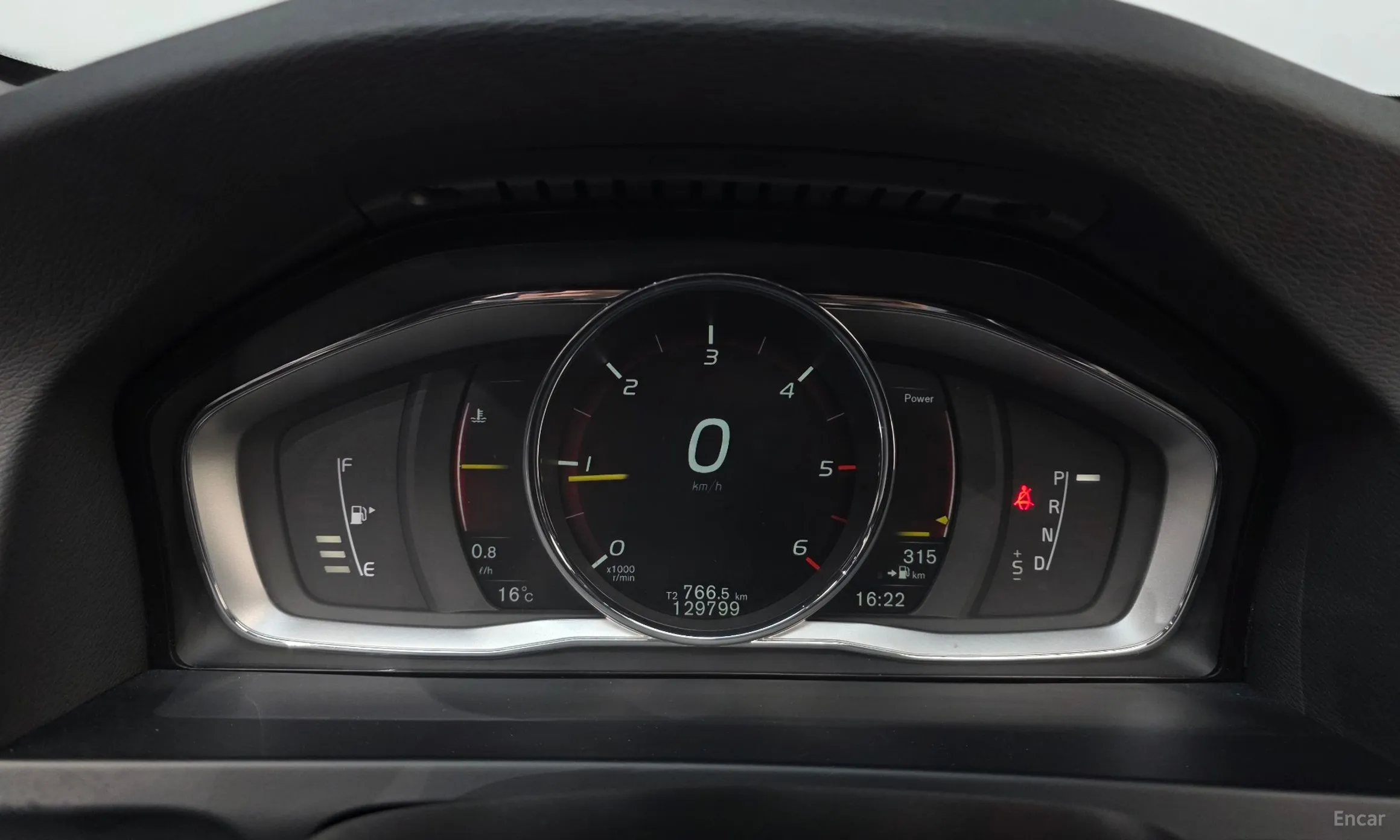 Volvo S60 превью 8