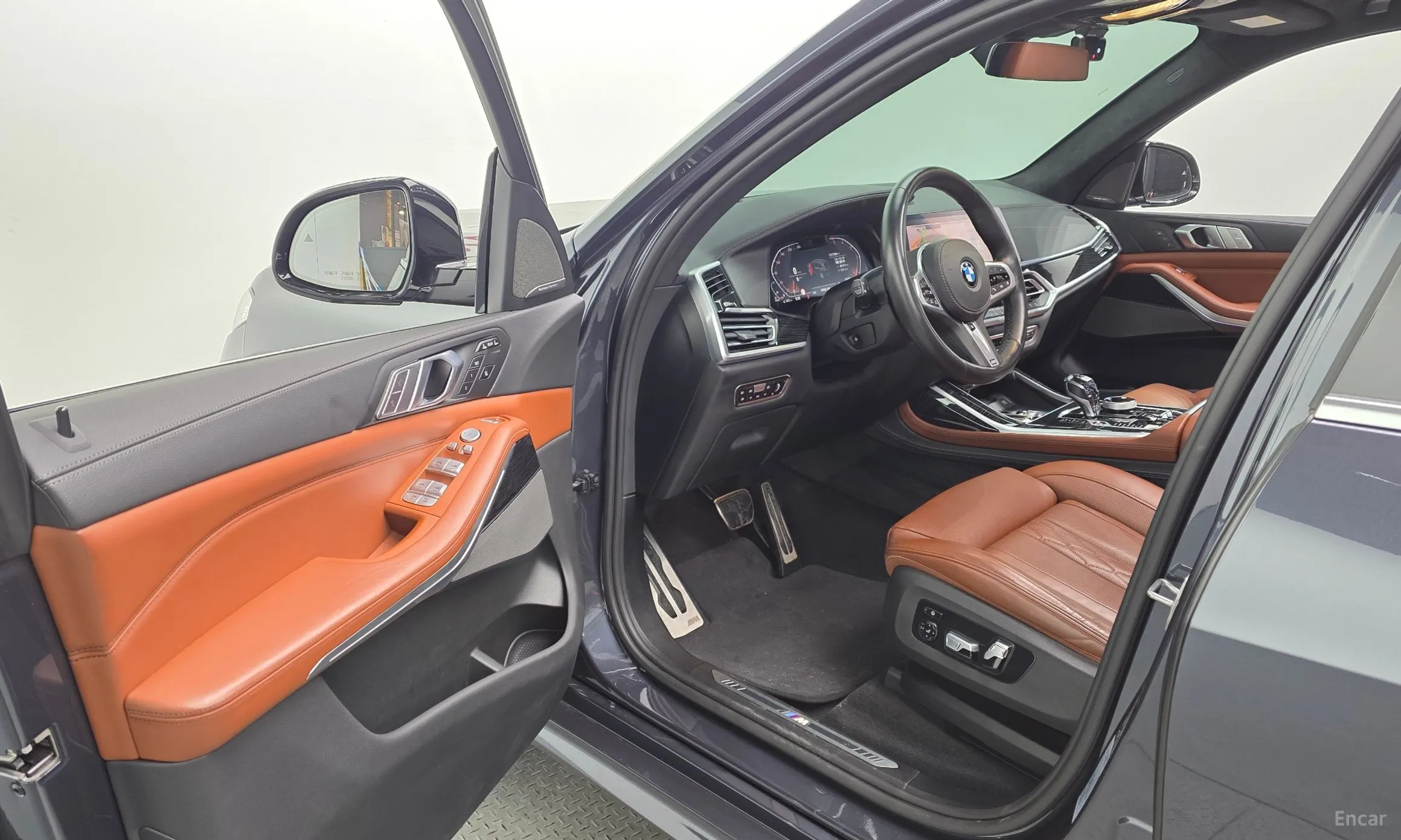 BMW X7 (G07) превью 10