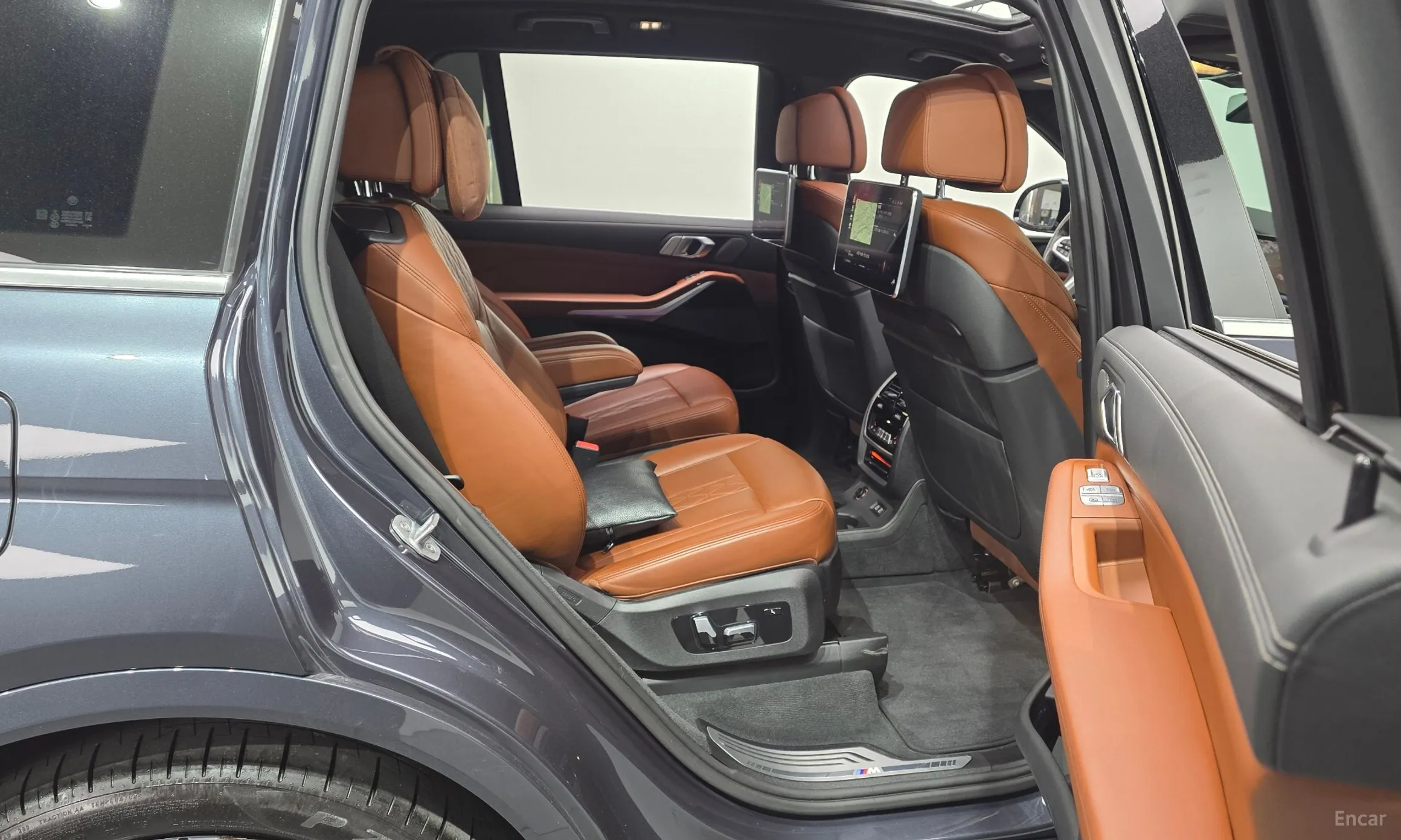 BMW X7 (G07) превью 12