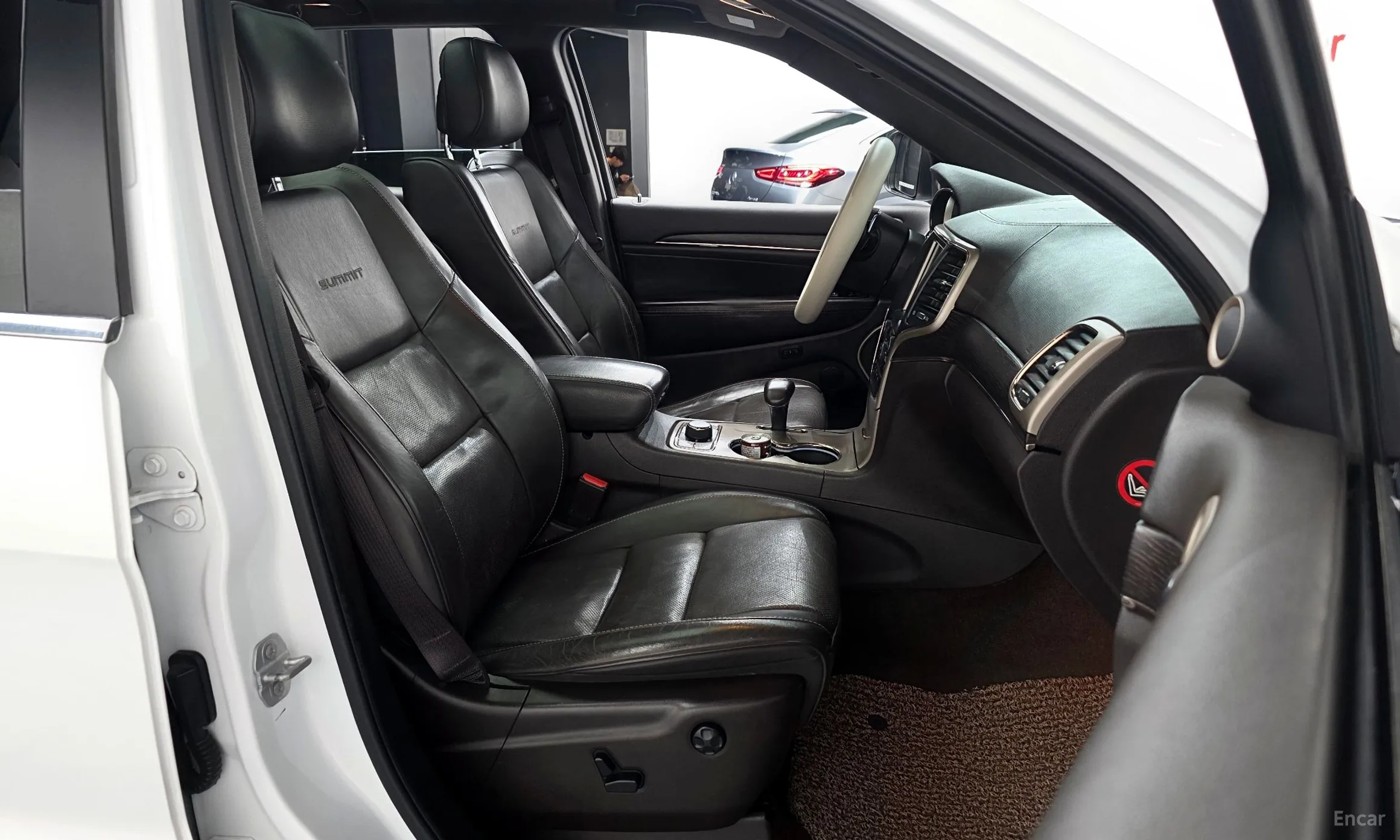 Jeep Grand Cherokee превью 11