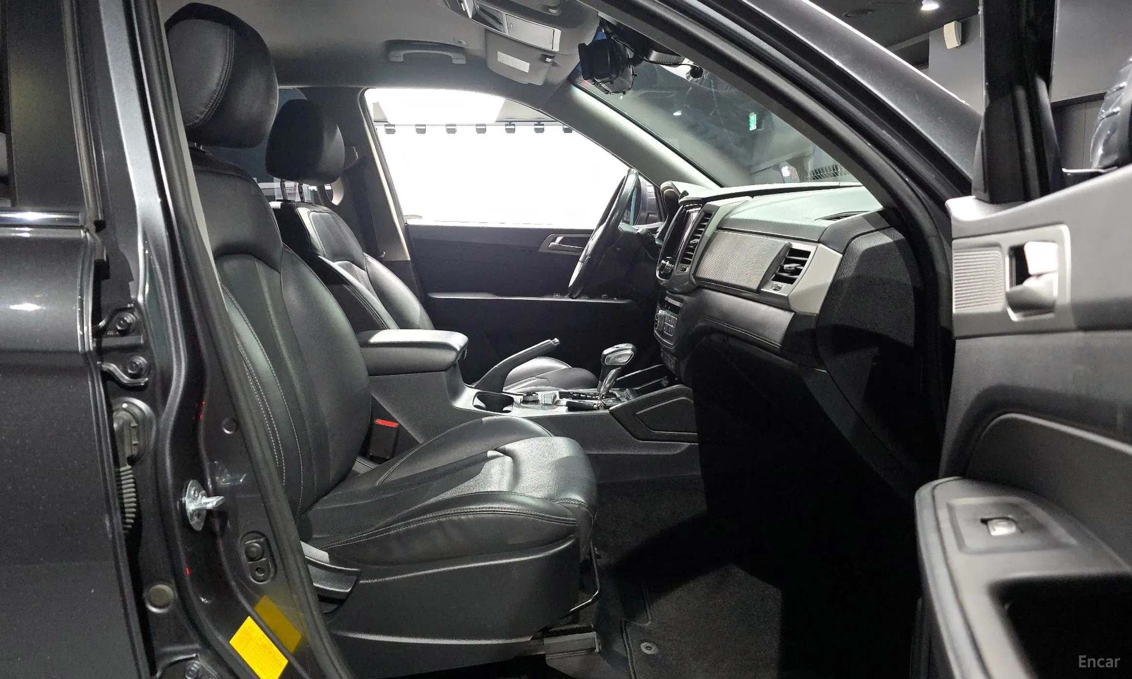 KG Mobility (SsangYong) Rexton Sports превью 11