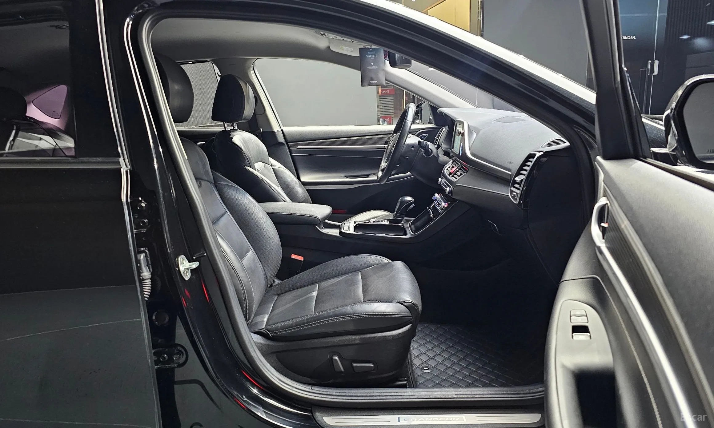 Hyundai Grandeur IG превью 10