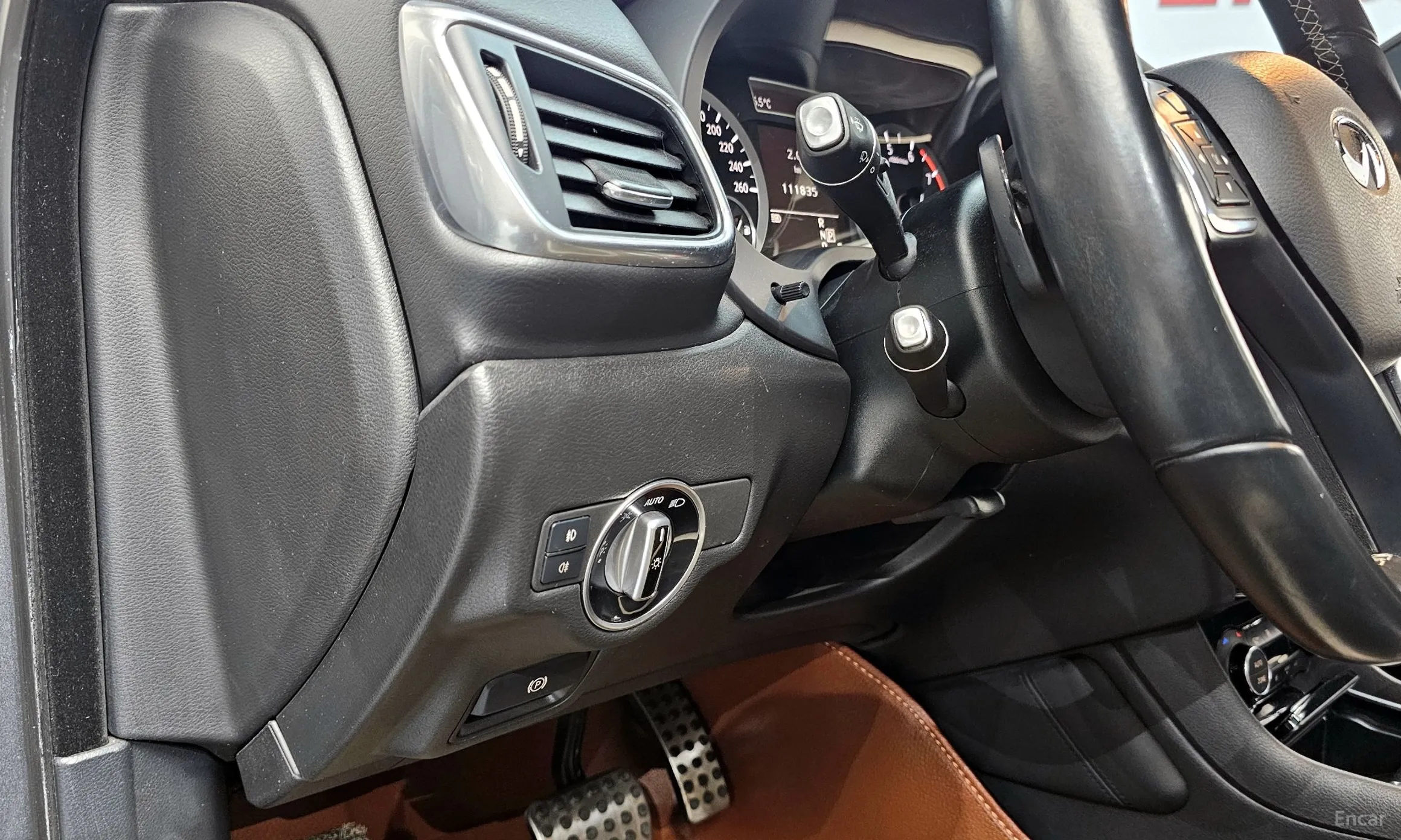 Infiniti Q30 превью 15