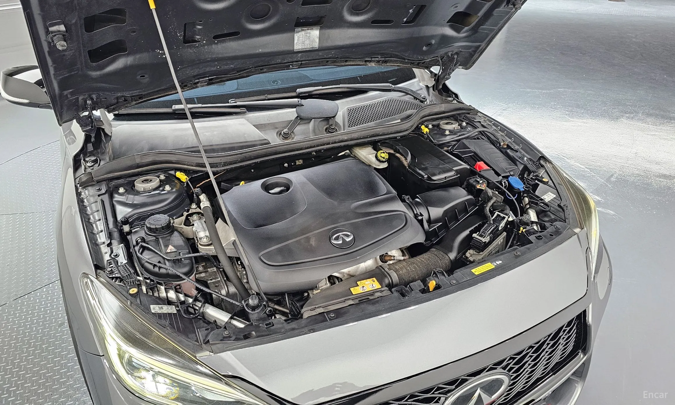 Infiniti Q30 превью 6