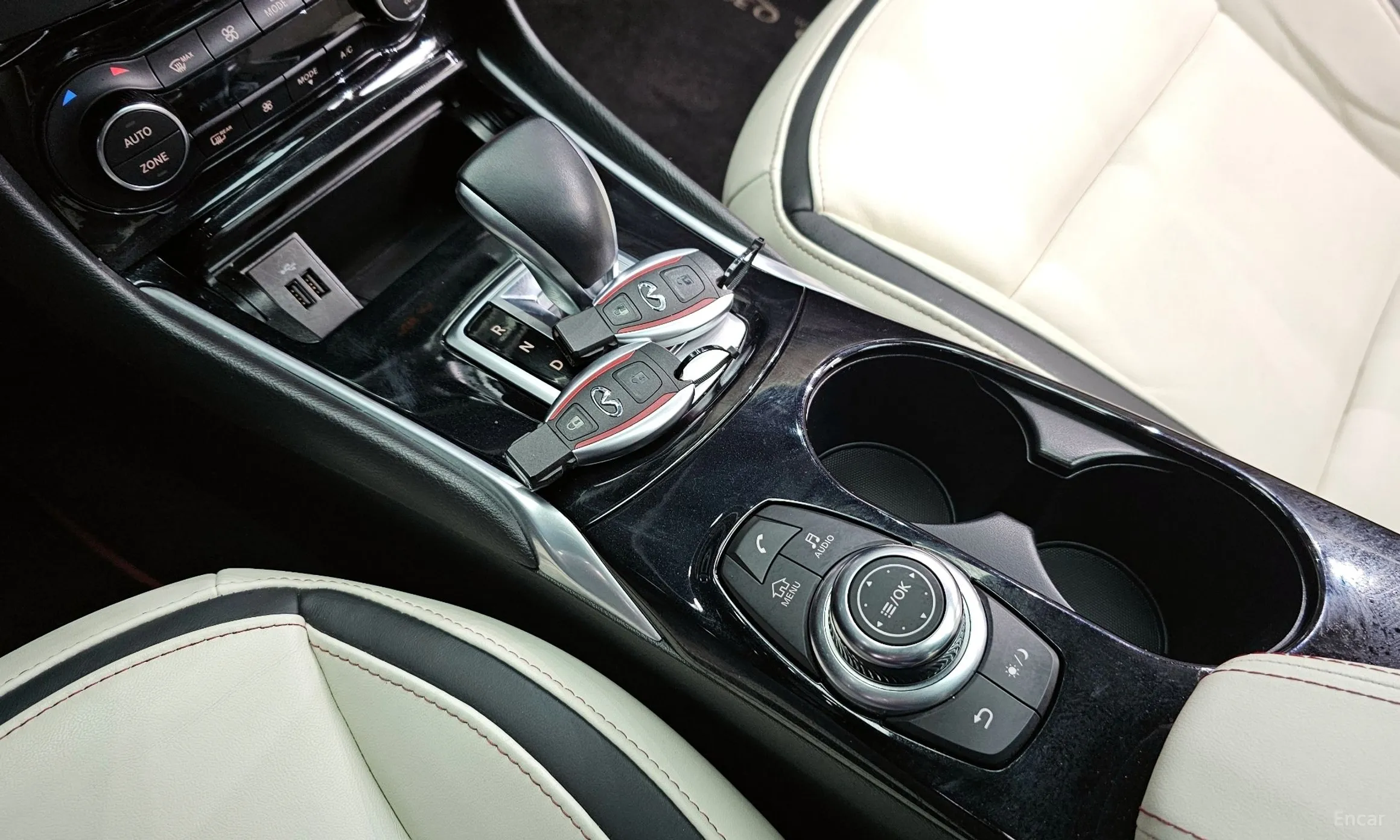Infiniti Q30 превью 9