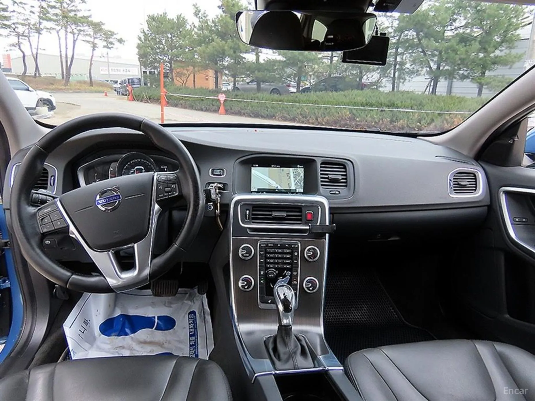 Volvo V60 превью 7