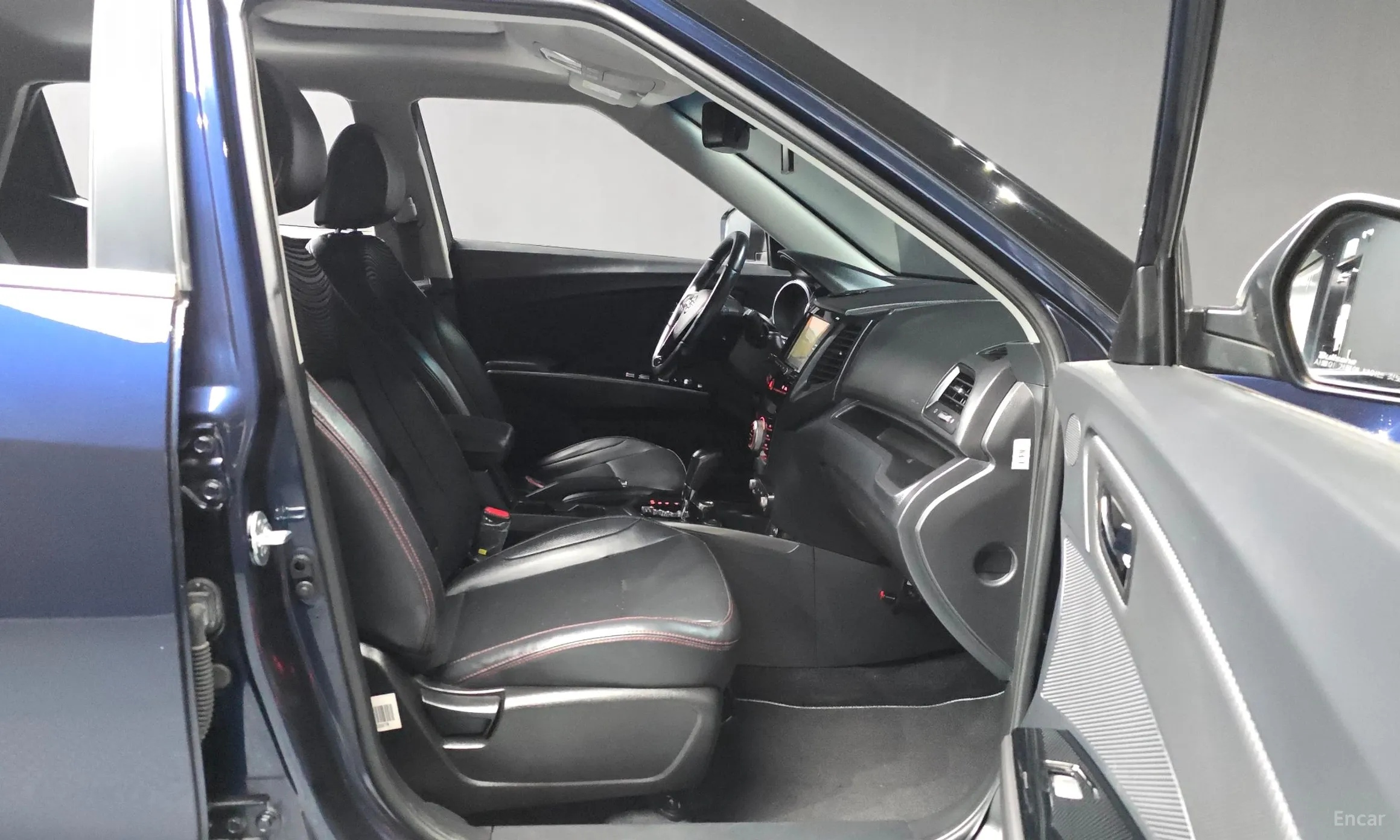 KG Mobility (SsangYong) Tivoli Air превью 11