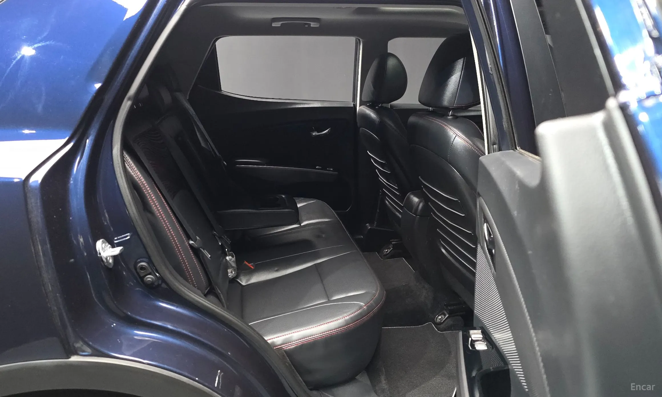 KG Mobility (SsangYong) Tivoli Air превью 12
