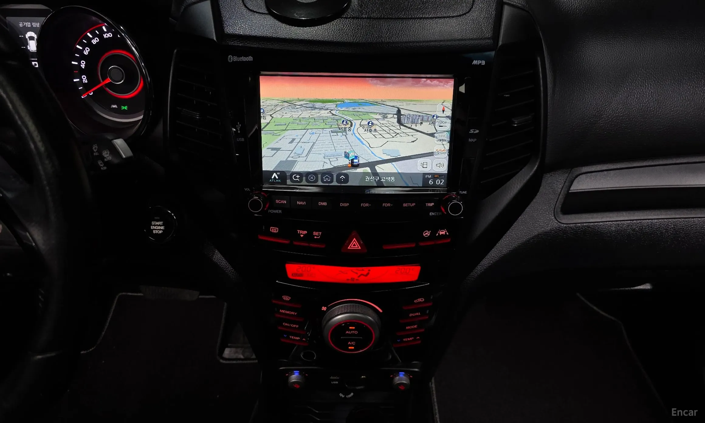 KG Mobility (SsangYong) Tivoli Air превью 15