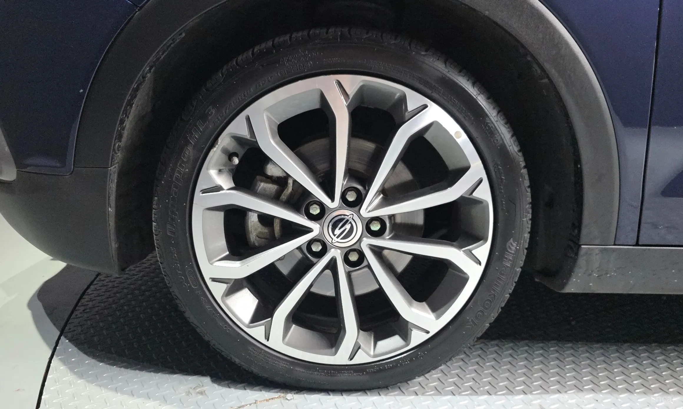 KG Mobility (SsangYong) Tivoli Air превью 5