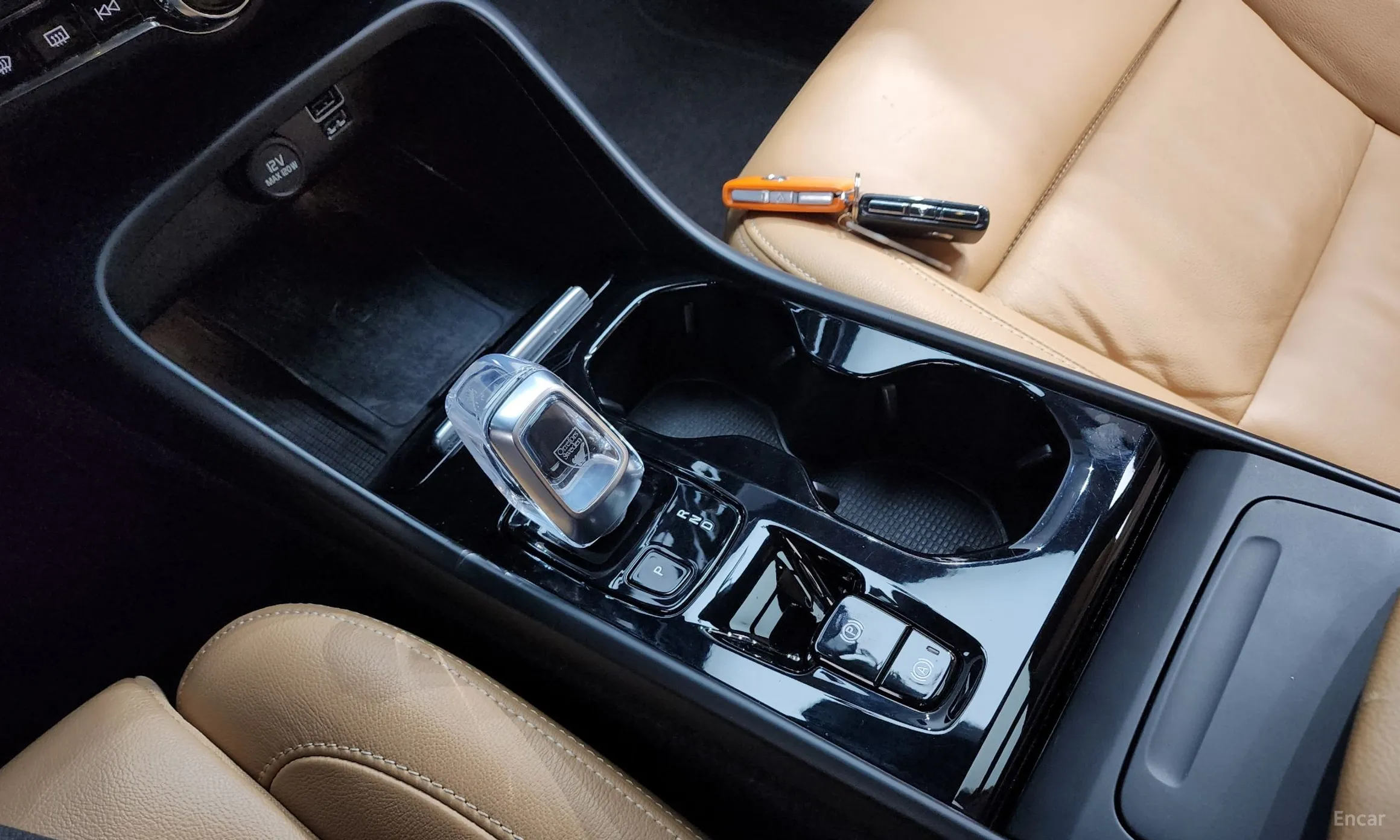 Volvo XC40 превью 9