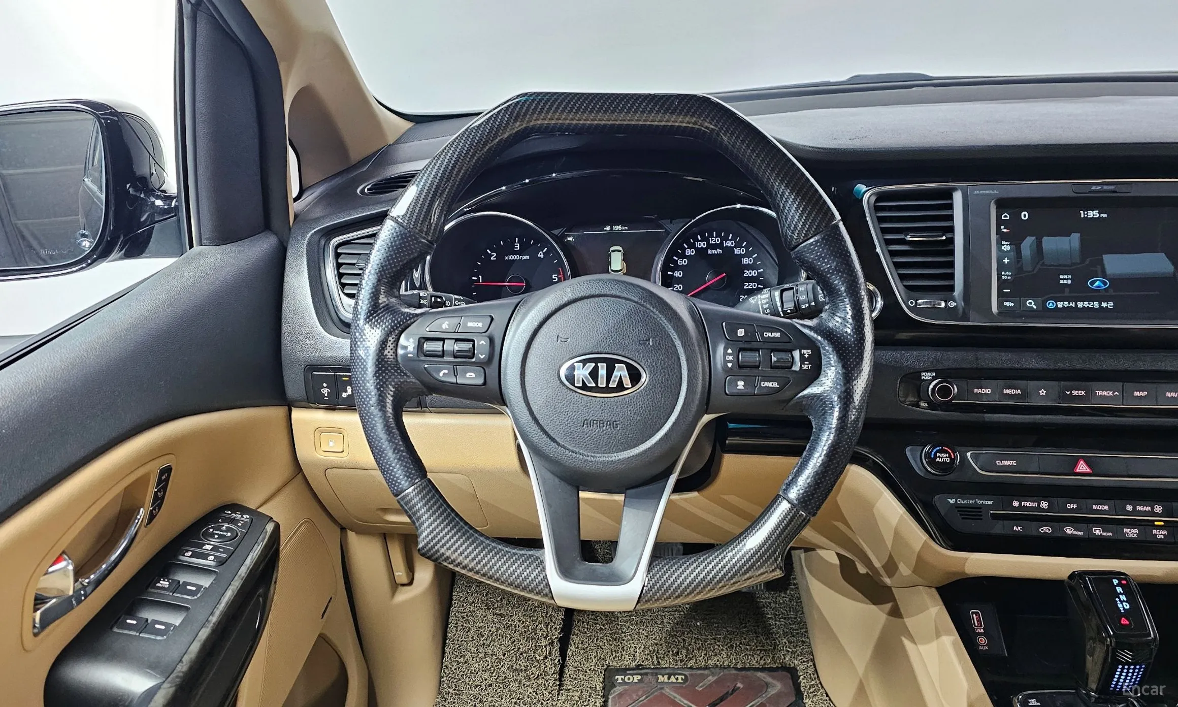 Kia Carnival превью 13