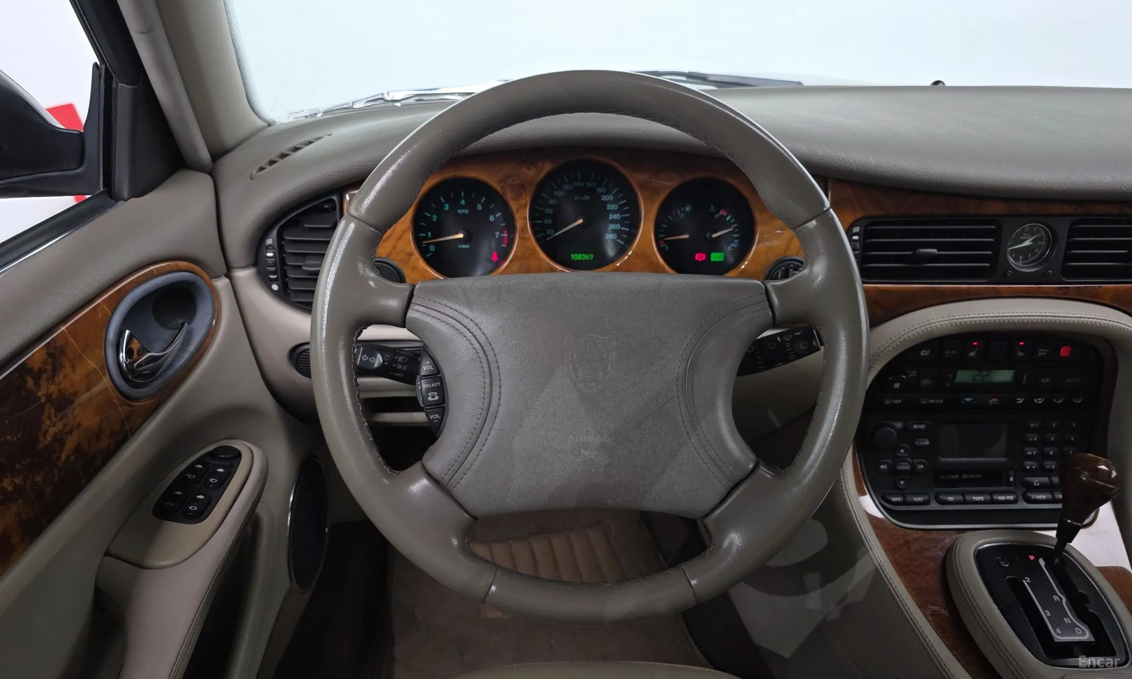 Jaguar XJ-8 превью 12