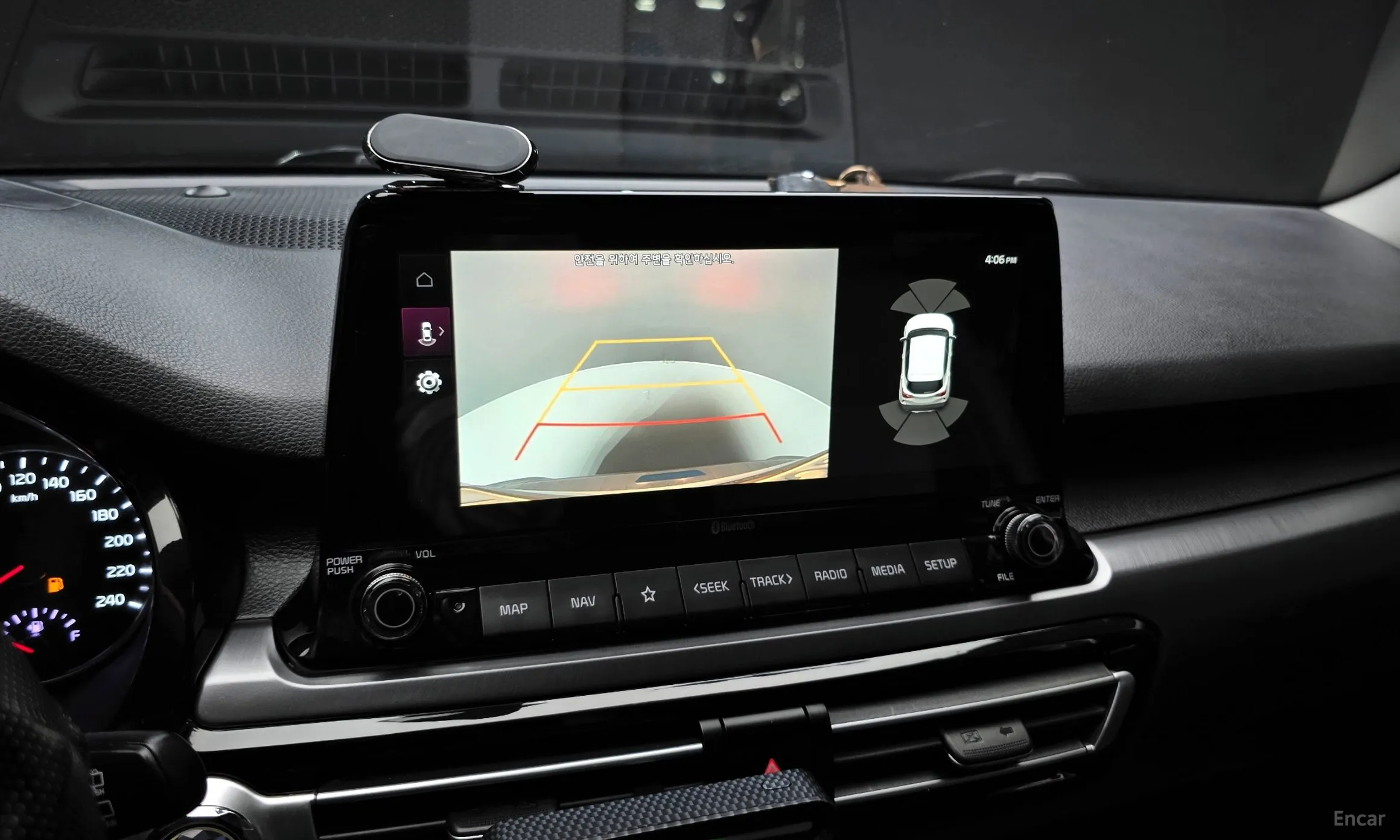 Kia Seltos превью 16