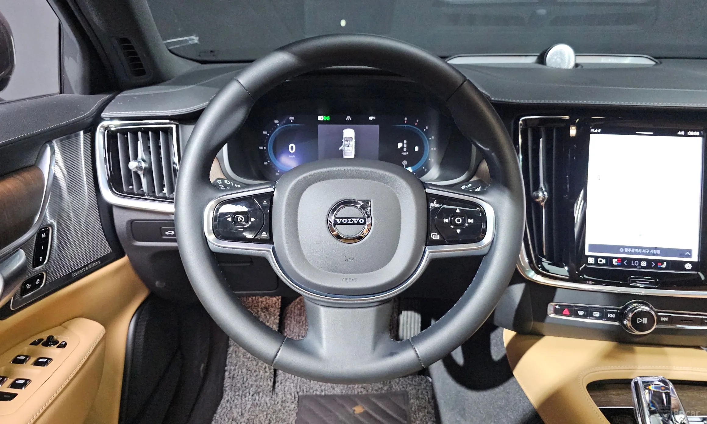 Volvo S90 превью 12