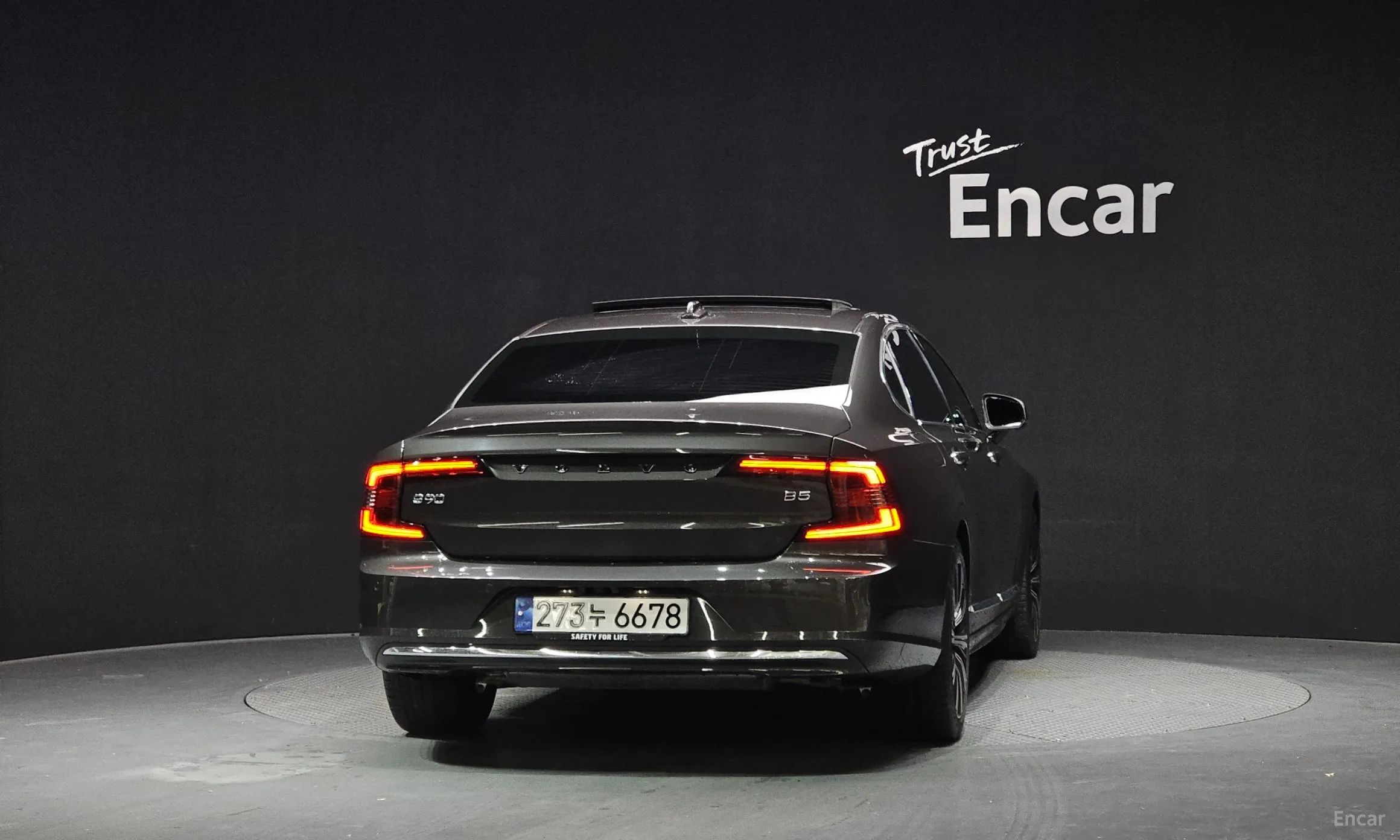 Volvo S90 превью 4