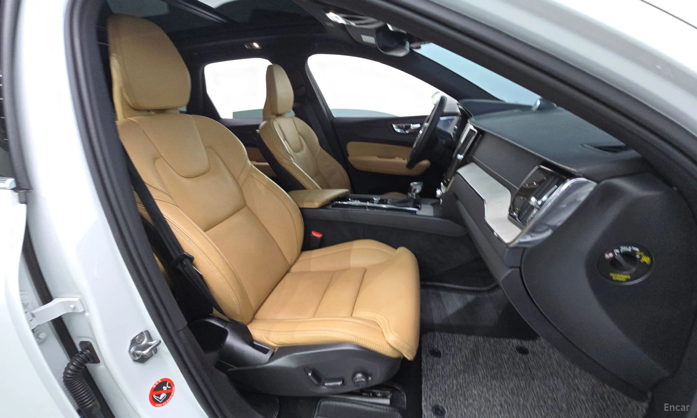 Volvo XC60 Gen 2 превью 11