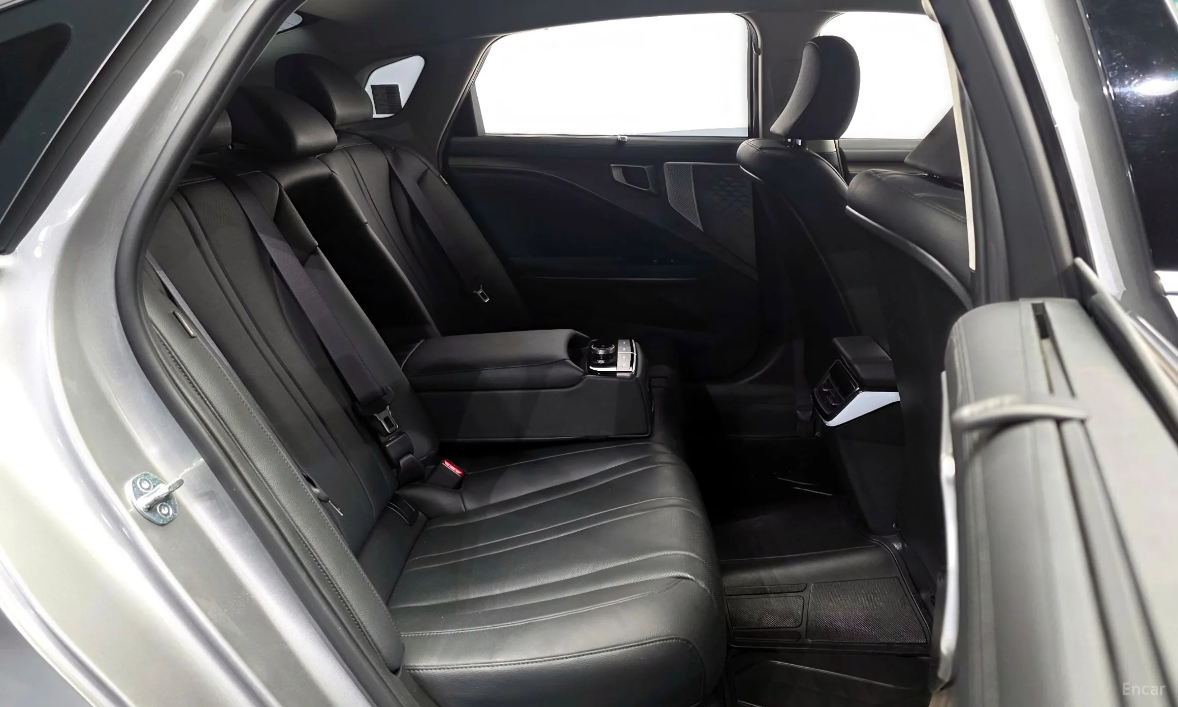 Kia K8 превью 12
