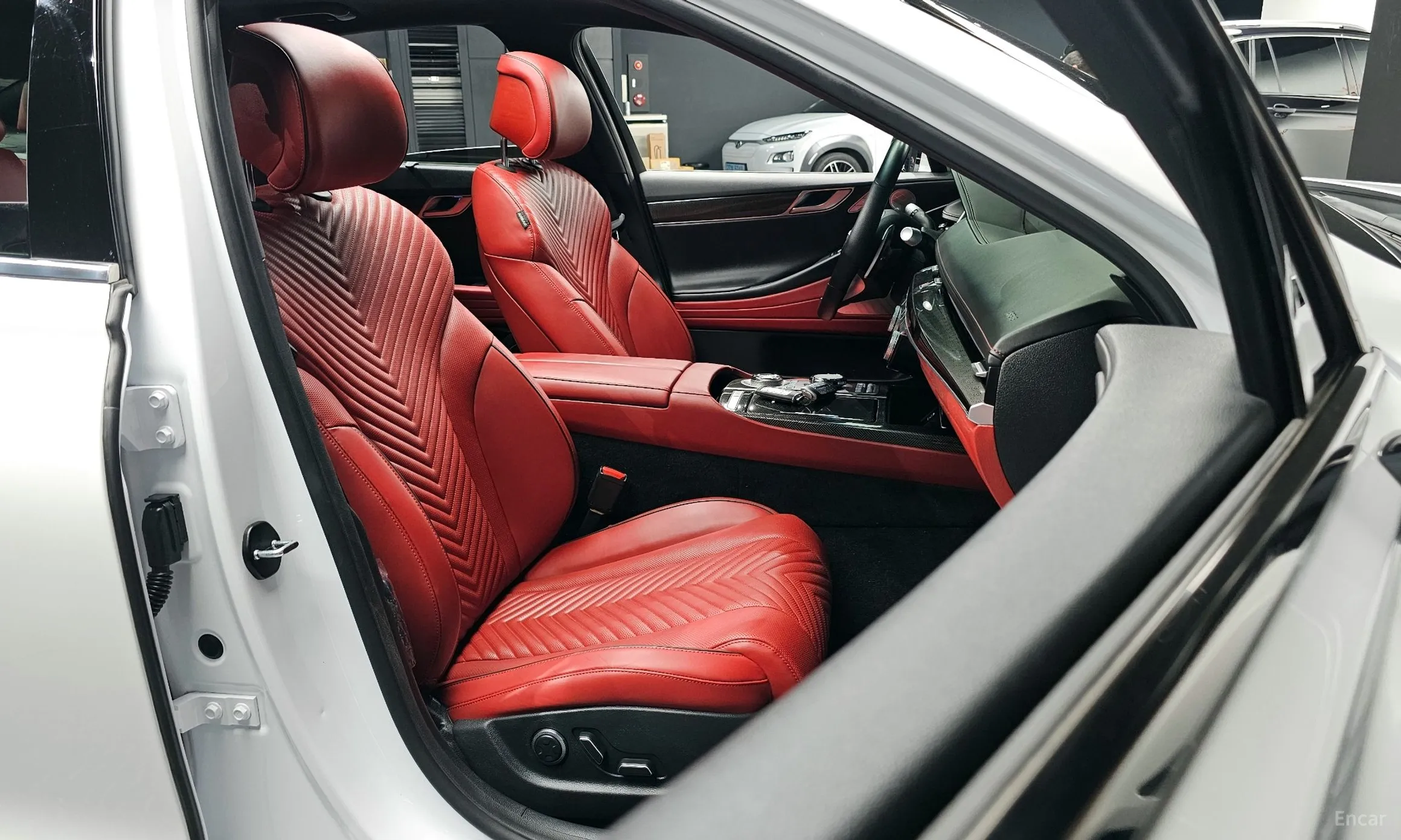 Genesis G80 (RG3) превью 10