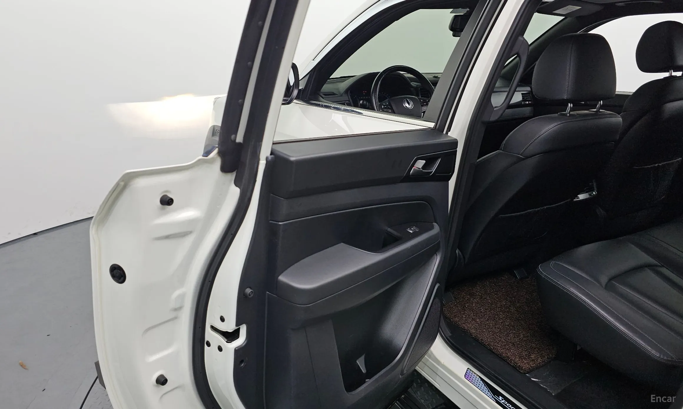 KG Mobility (SsangYong) Rexton Sports Khan превью 17