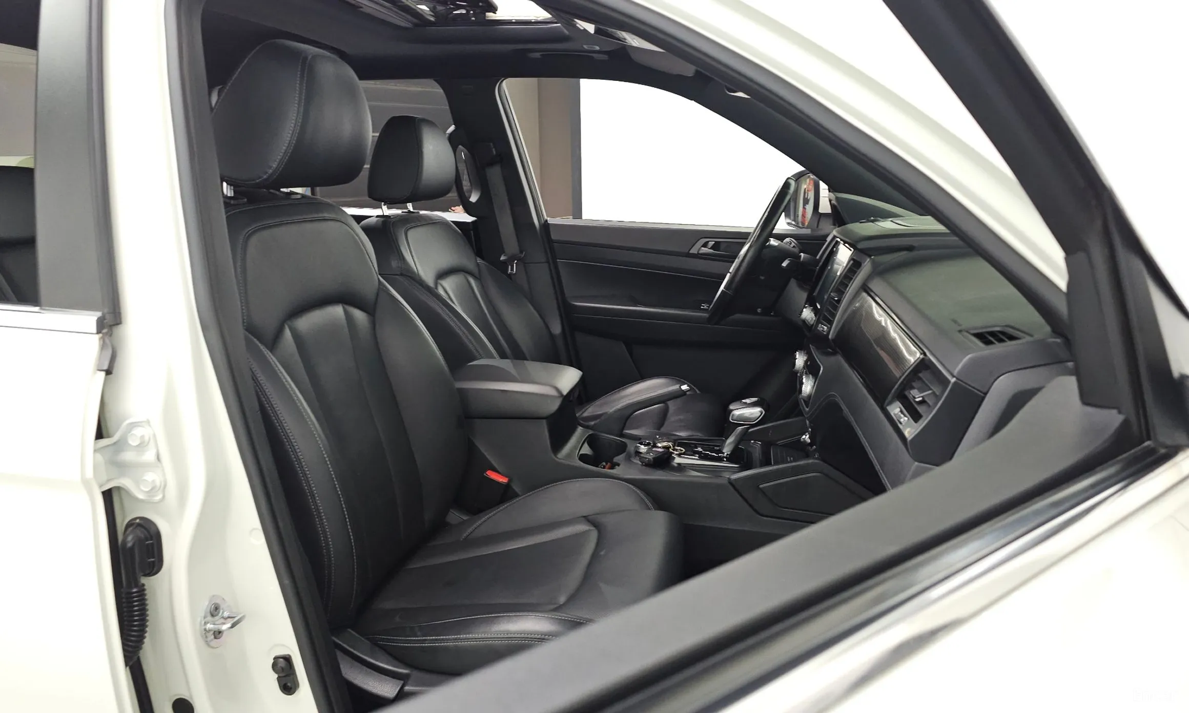 KG Mobility (SsangYong) Rexton Sports Khan превью 19