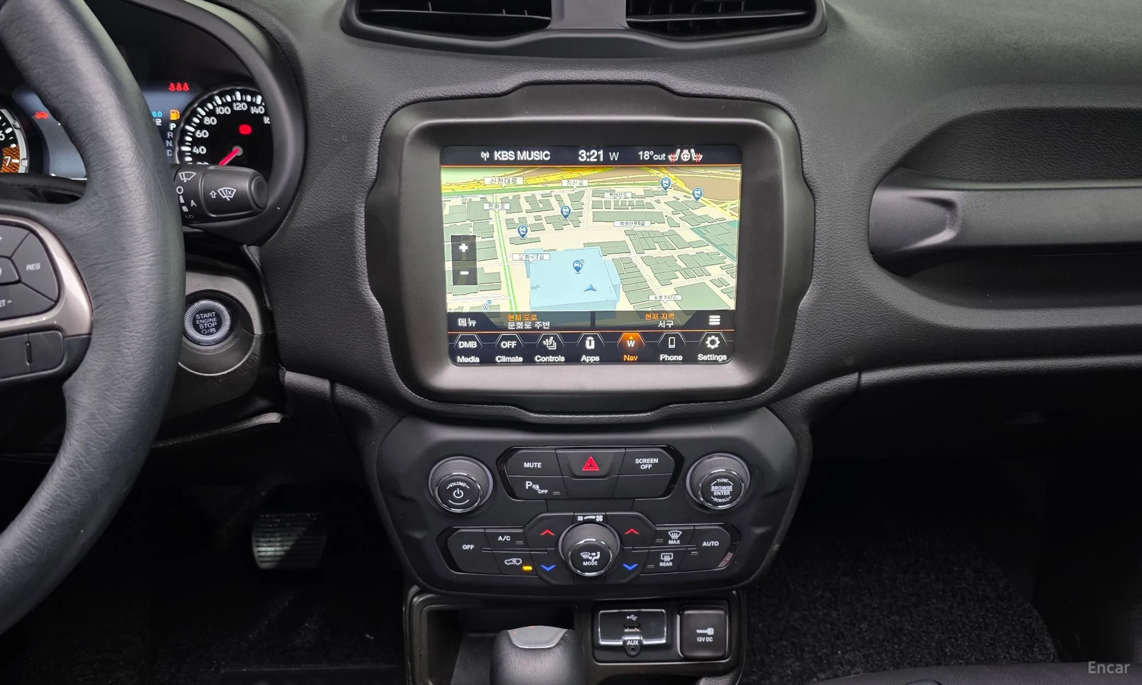 Jeep Renegade превью 12