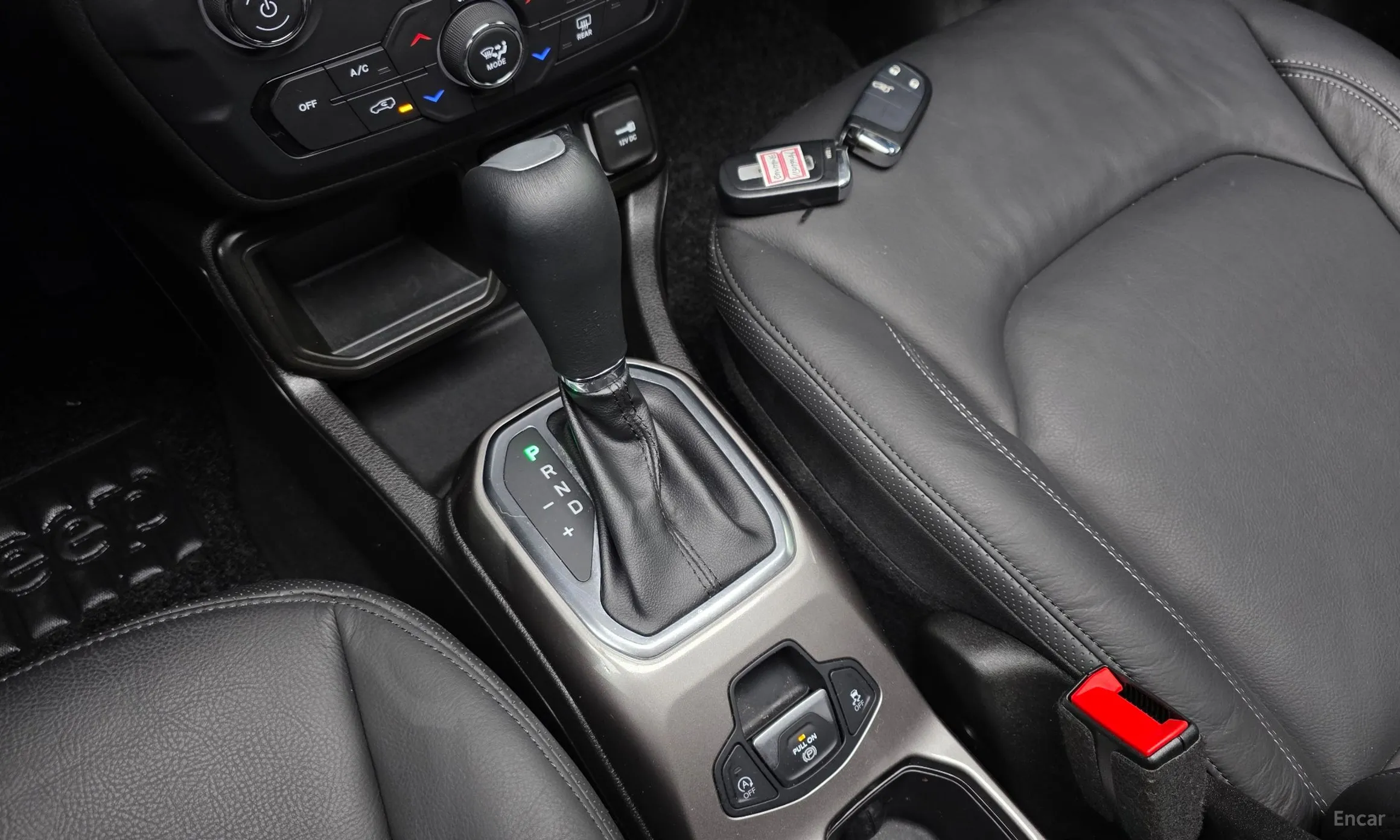 Jeep Renegade превью 9