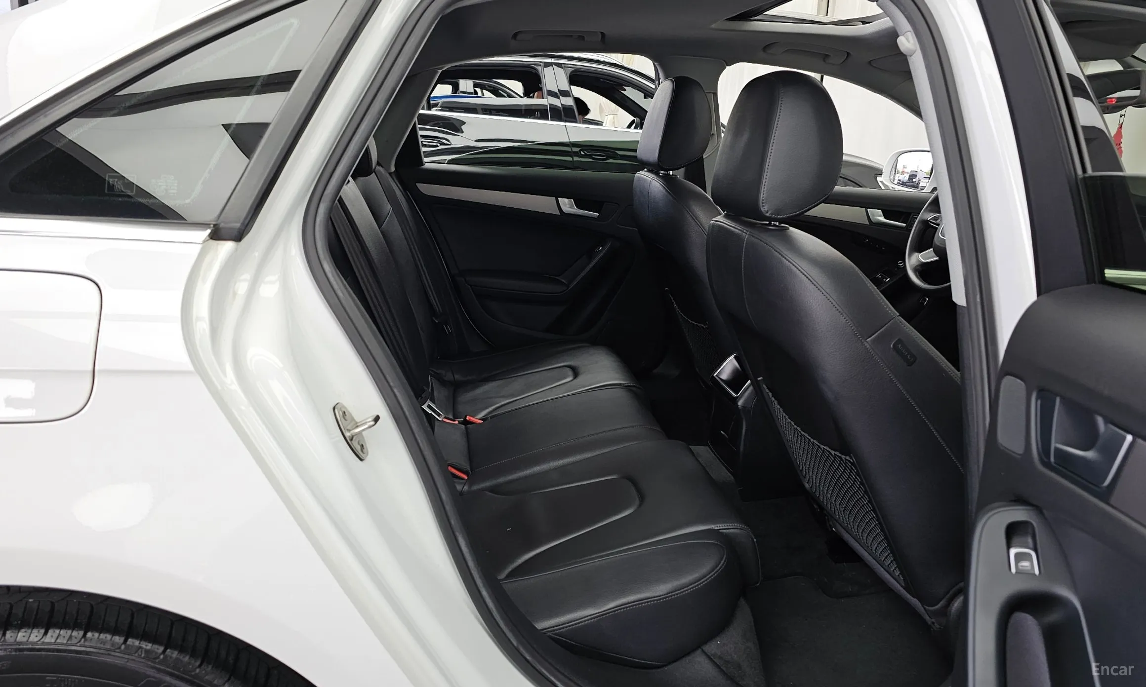 Audi New A4 превью 12