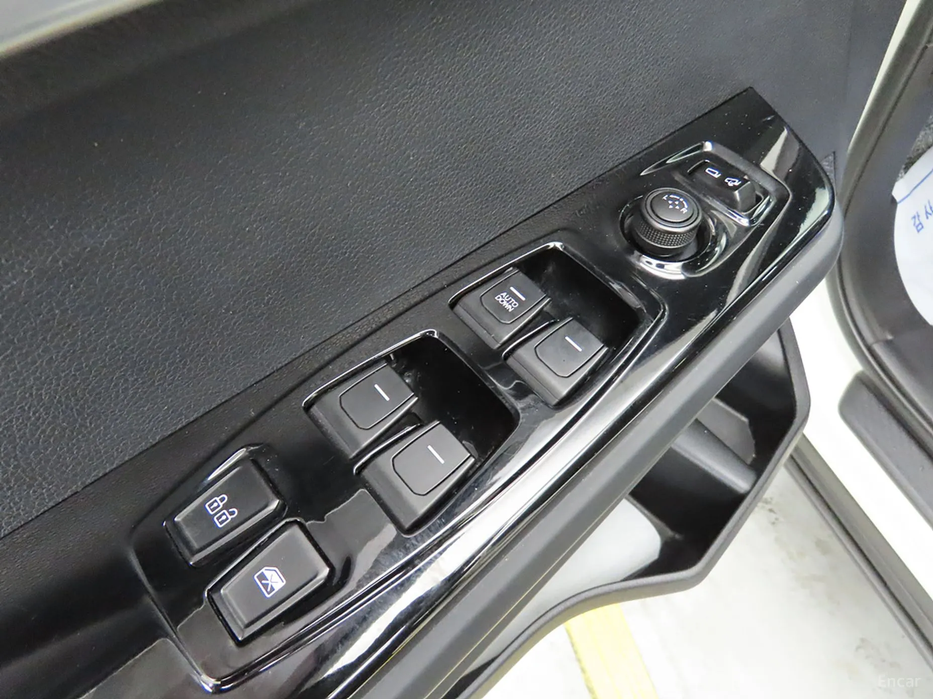 KG Mobility (SsangYong) Torres превью 17