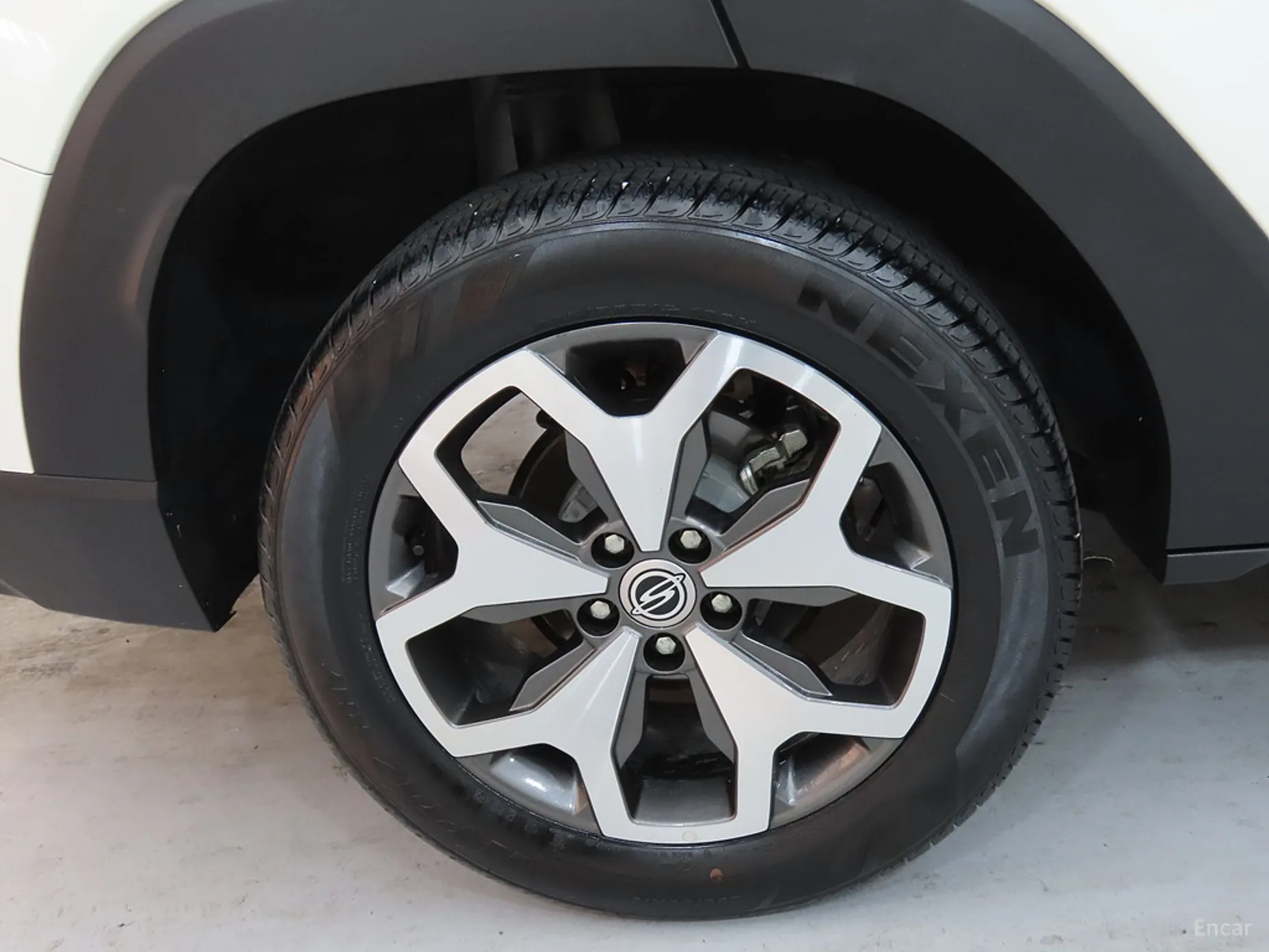 KG Mobility (SsangYong) Torres превью 20