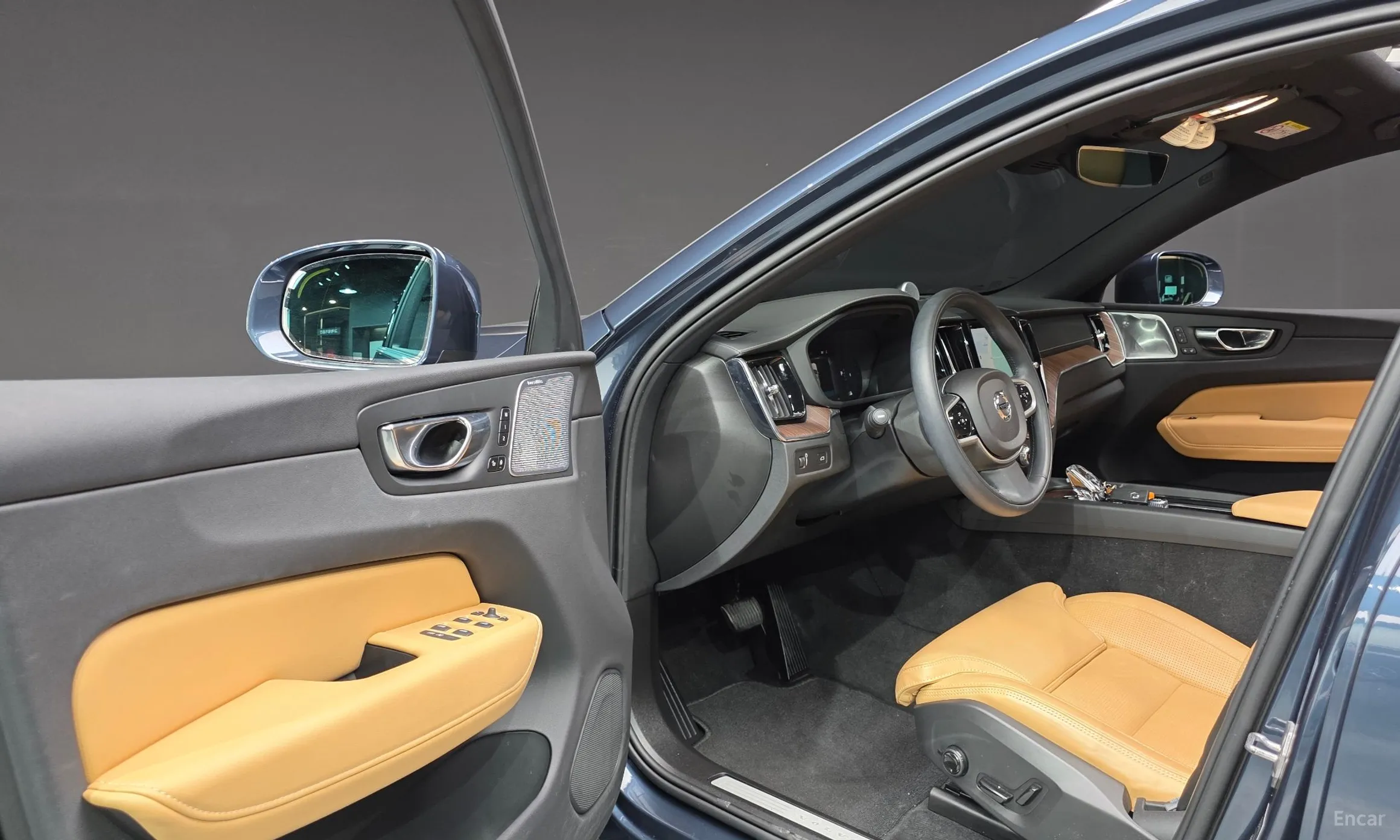 Volvo XC60 Gen 2 превью 10